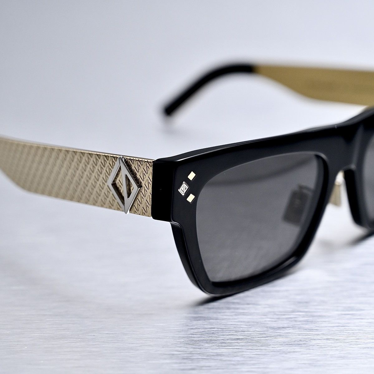 Dior DIOR CD DIAMOND S8F 12A0 SUNGLASSES Size ONE SIZE - 4 Thumbnail