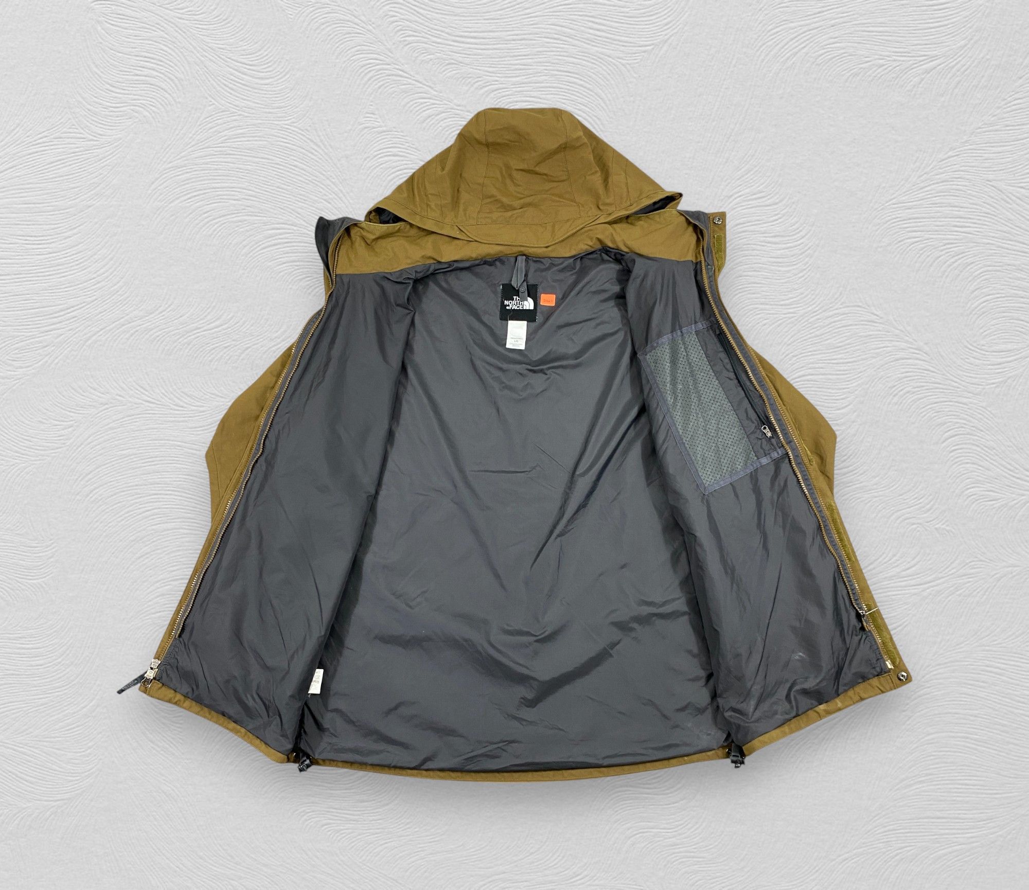The North Face Vintage THE NORTH FACE Hoodie Jacket - J469 Size US L / EU 52-54 / 3 - 3 Thumbnail