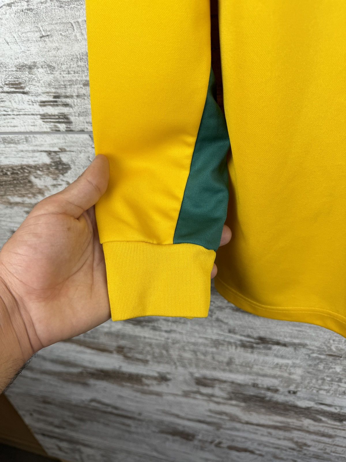Vintage Mens Vintage Australia rugby longsleeve sweatshirt jersey Size US S / EU 44-46 / 1 - 13 Thumbnail