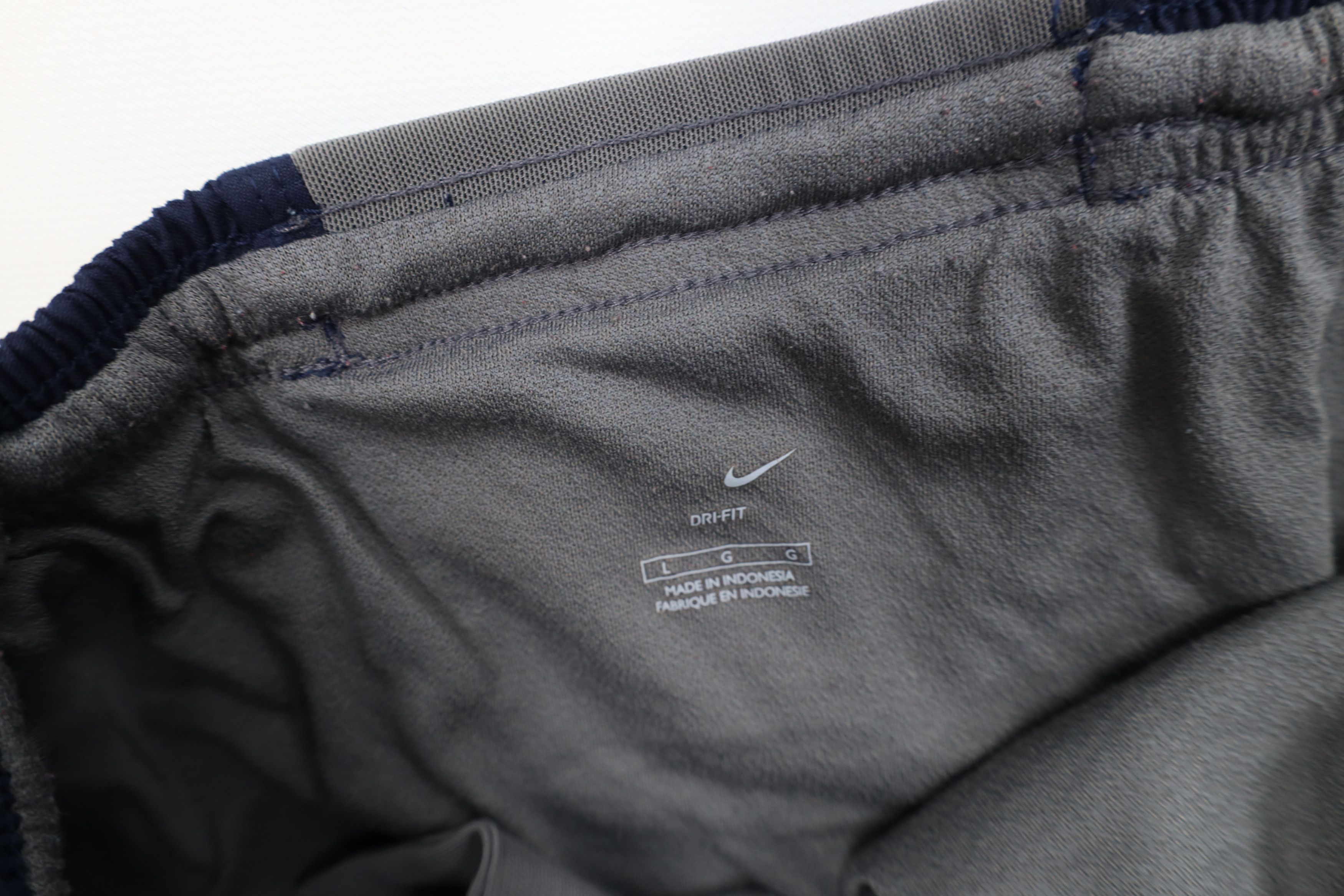Nike Vintage Nike Scott Mini Swoosh Lined Running Jogging Shorts Size US 34 / EU 50 - 9 Thumbnail