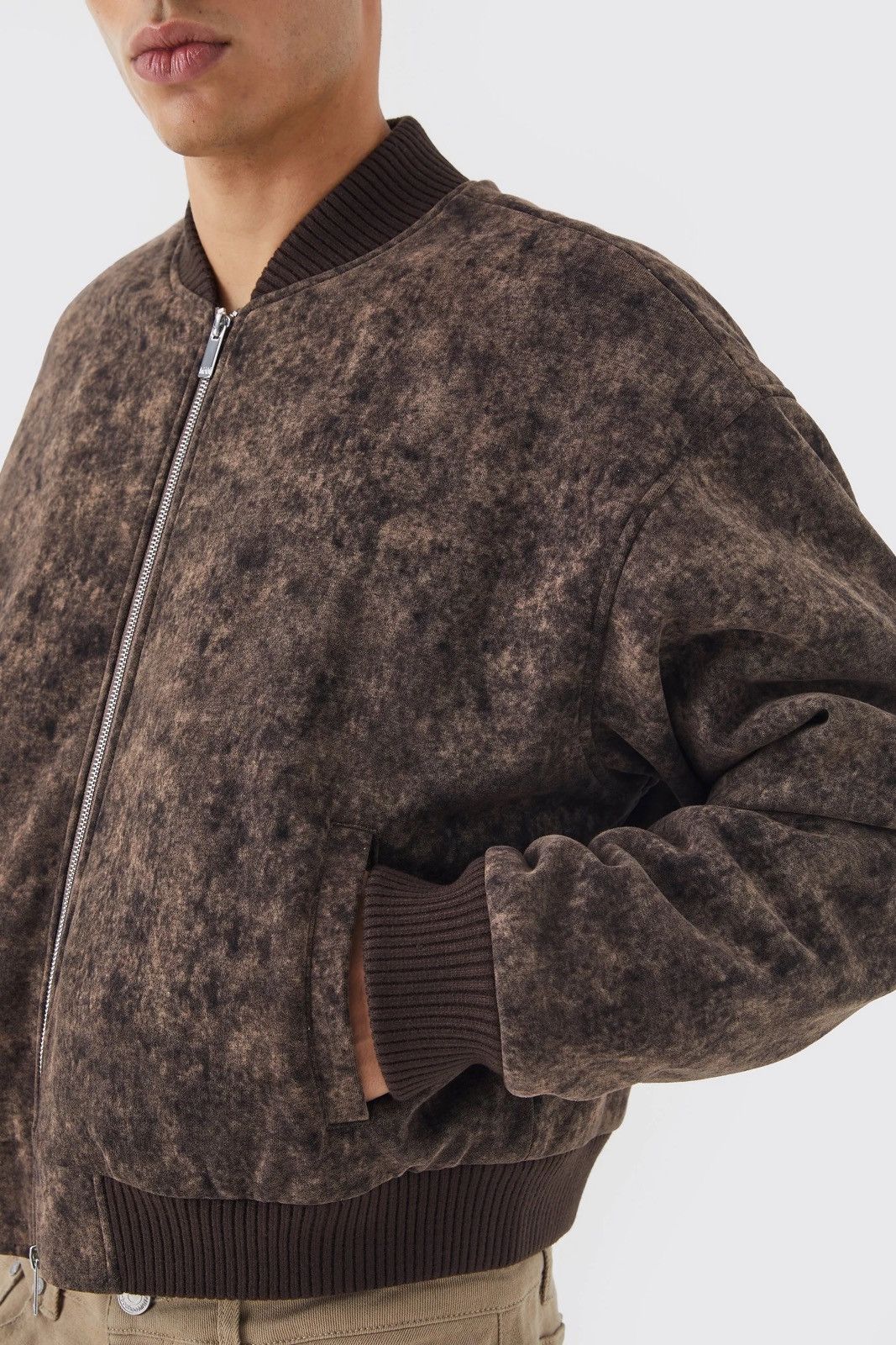 Boohoo Boxy cropped fit acid wash bomber jacket quilted double zip Size US M / EU 48-50 / 2 - 3 Thumbnail
