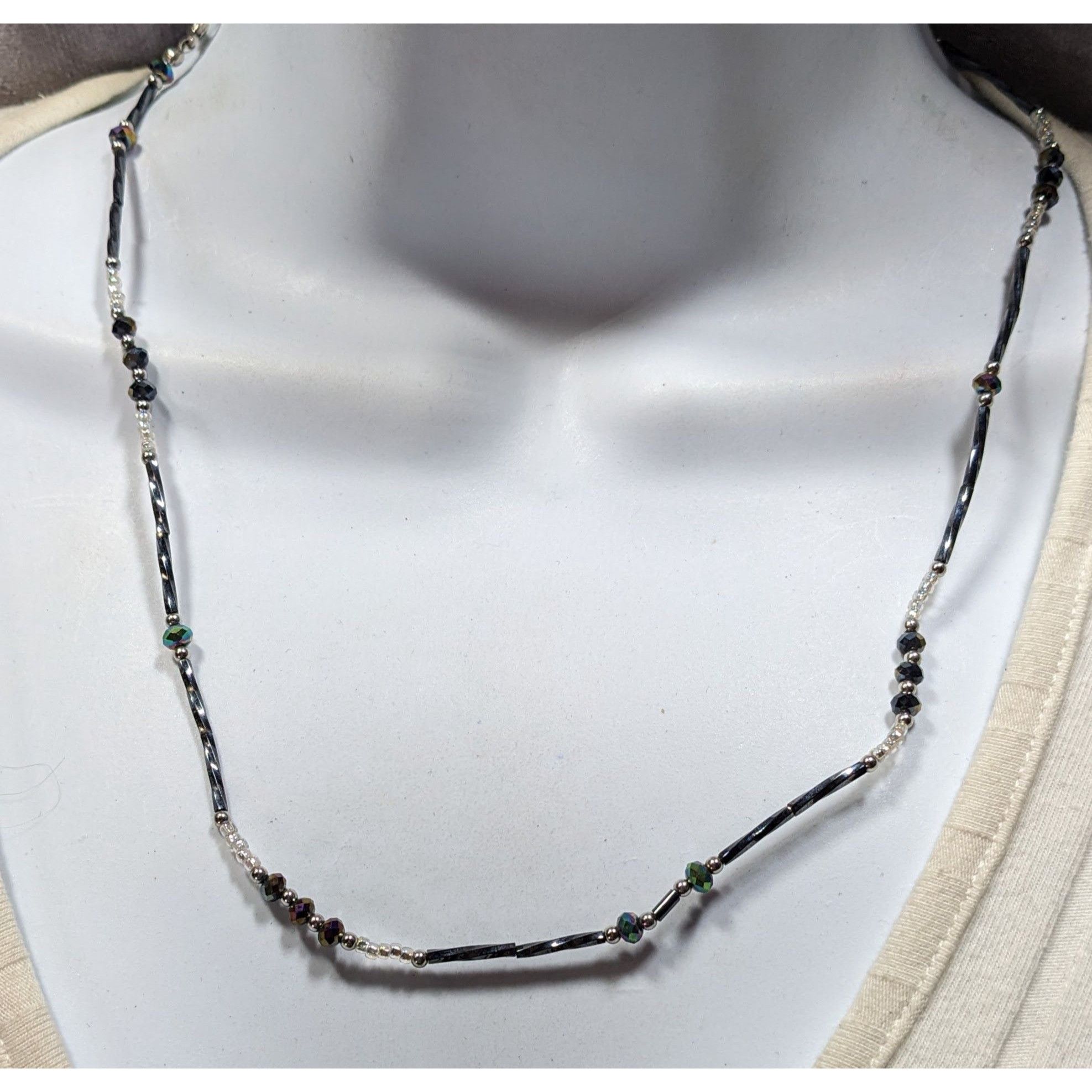 Other Delicate Silver Tone & Black Twisted Tube Crystal Beaded Nec Size ONE SIZE - 2 Thumbnail