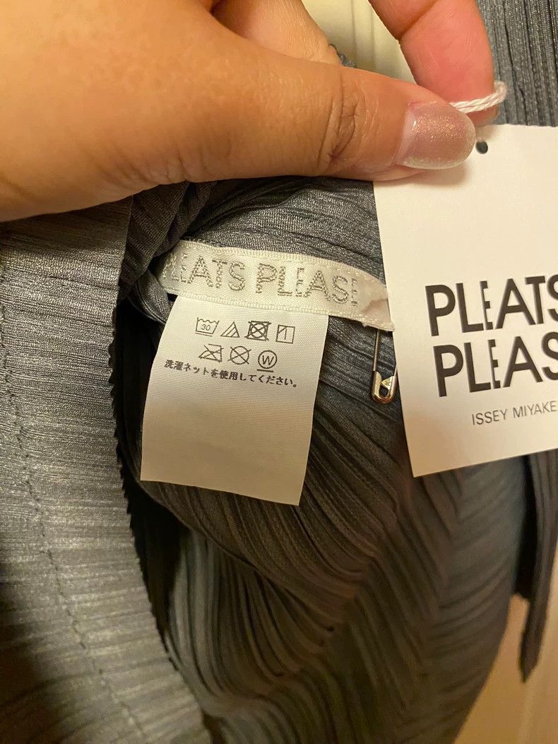 Issey Miyake Issey Miyake size:3 Grey pleated long-sleeved dress Size M / US 6-8 / IT 42-44 - 4 Thumbnail