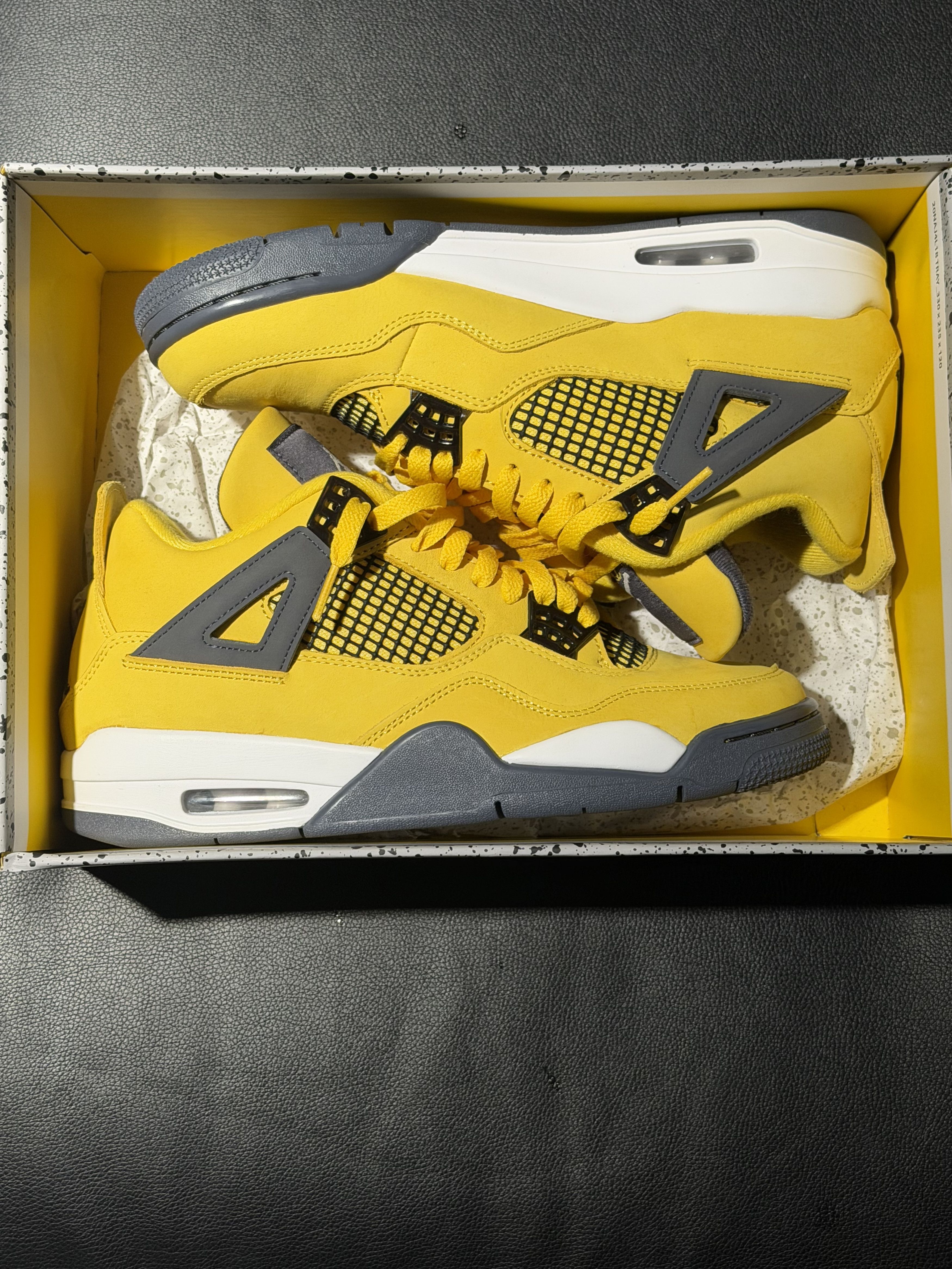 Jordan Brand Sz - 9 Jordan 4 Retro Lightning Size US 9 / EU 42 - 1 Thumbnail