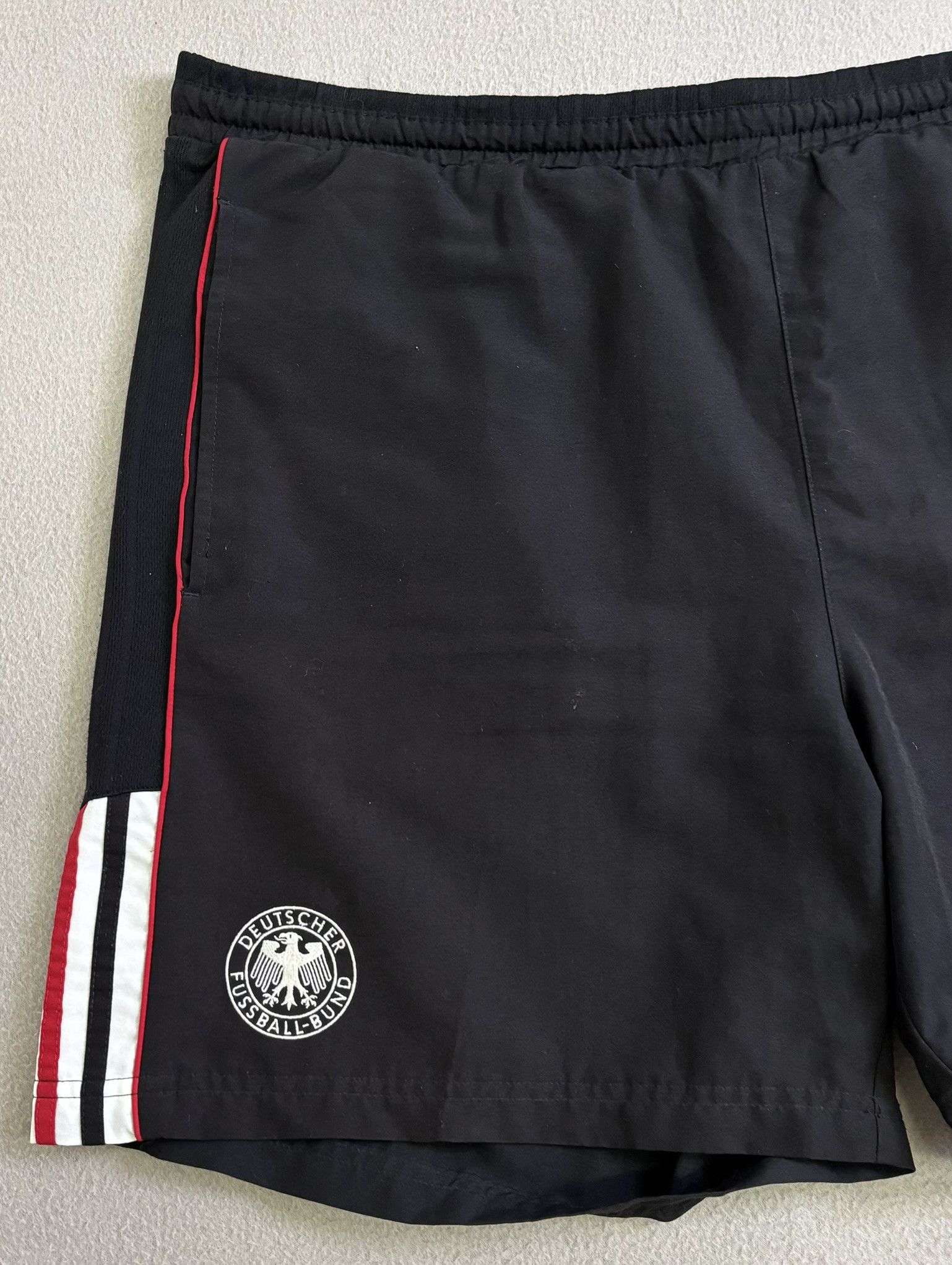 Adidas Germany 1998 Adidas Football Shorts Size XL Size US 39 - 7 Thumbnail