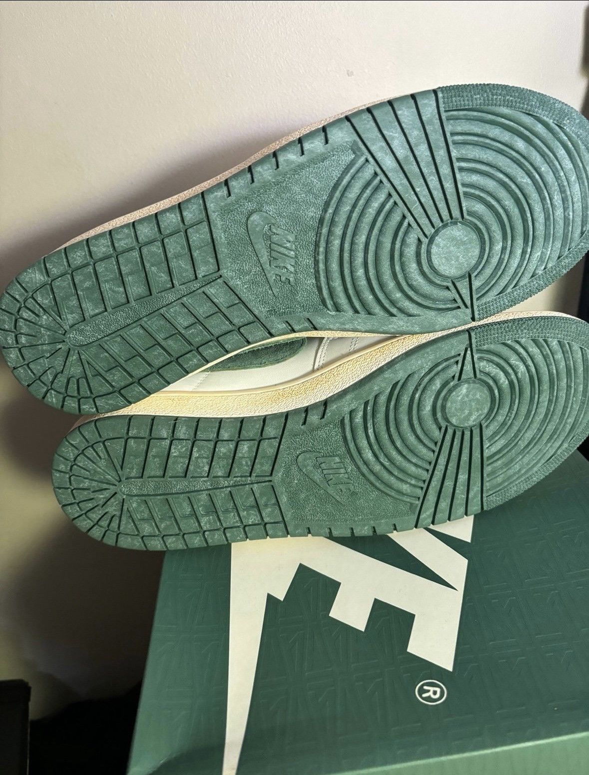 Jordan Brand A MA MANIÉRE X JORDAN AIR SHIP PE SP 'GREEN STONE' Size US 12 / EU 45 - 6 Thumbnail