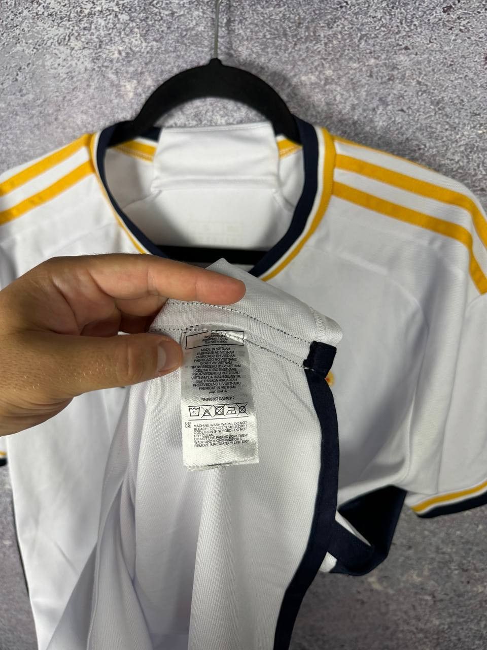Vintage BELLINGHAM Real Madrid 2023/24 Fan Soccer Jersey Small Size US S / EU 44-46 / 1 - 12 Thumbnail