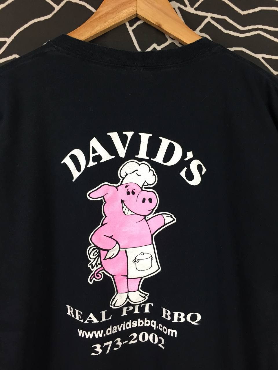 Vintage David's Real Pit BBQ Promo Pork Graphic Statement Tee Size US XL / EU 56 / 4 - 9 Thumbnail