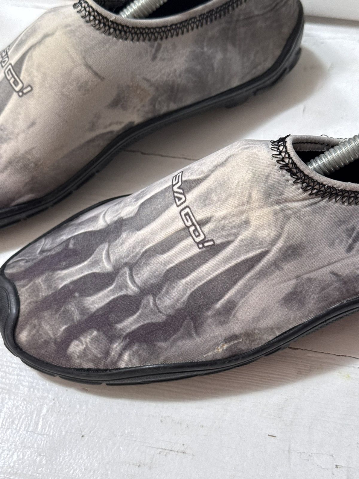 Other VINTAGE VAPOR WATER SHOES SKELETON PRINT Size US 6 / IT 36 - 3 Thumbnail