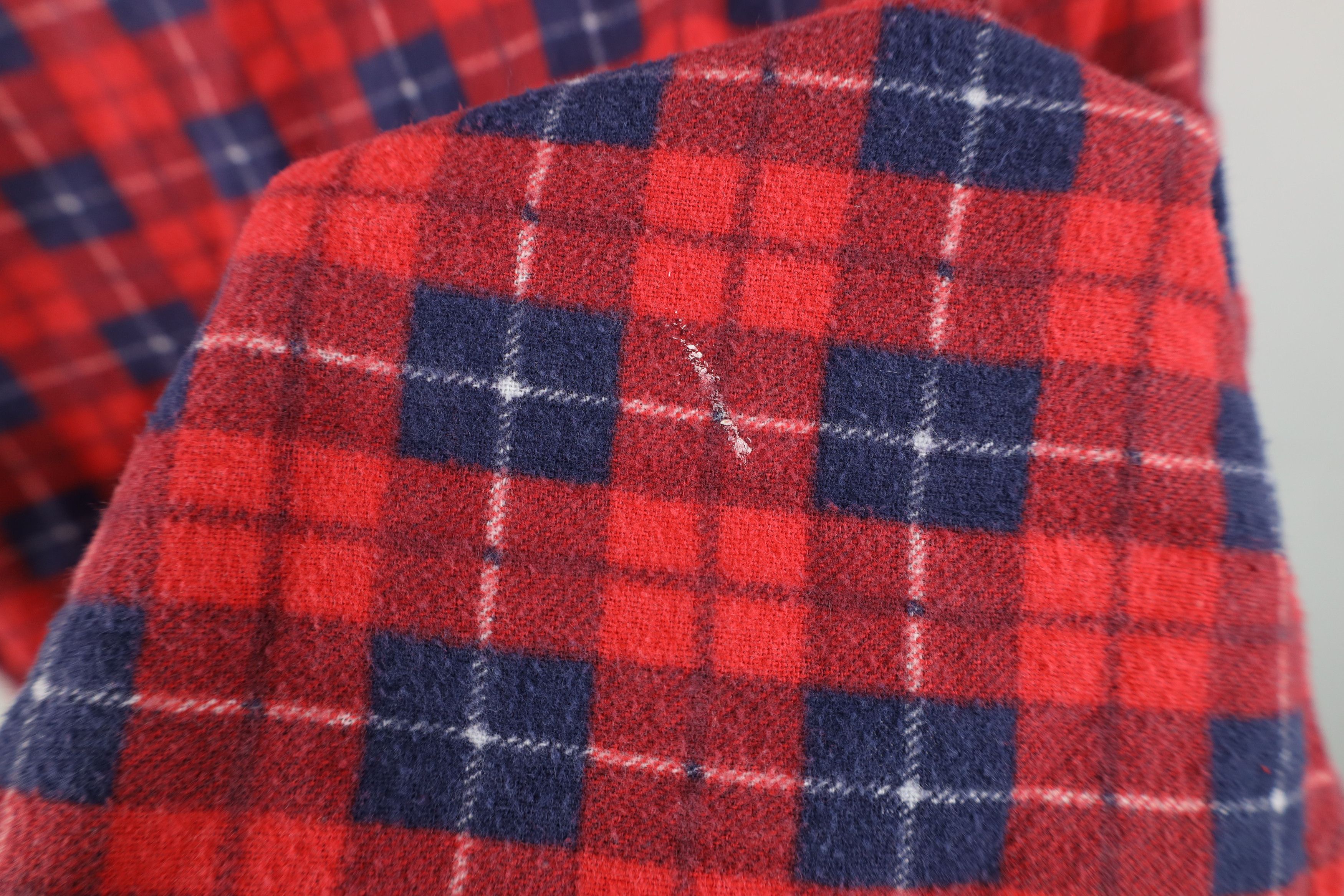 Vintage Vintage 70s Streetwear Collared Button Shirt Red Plaid Size US XL / EU 56 / 4 - 10 Thumbnail