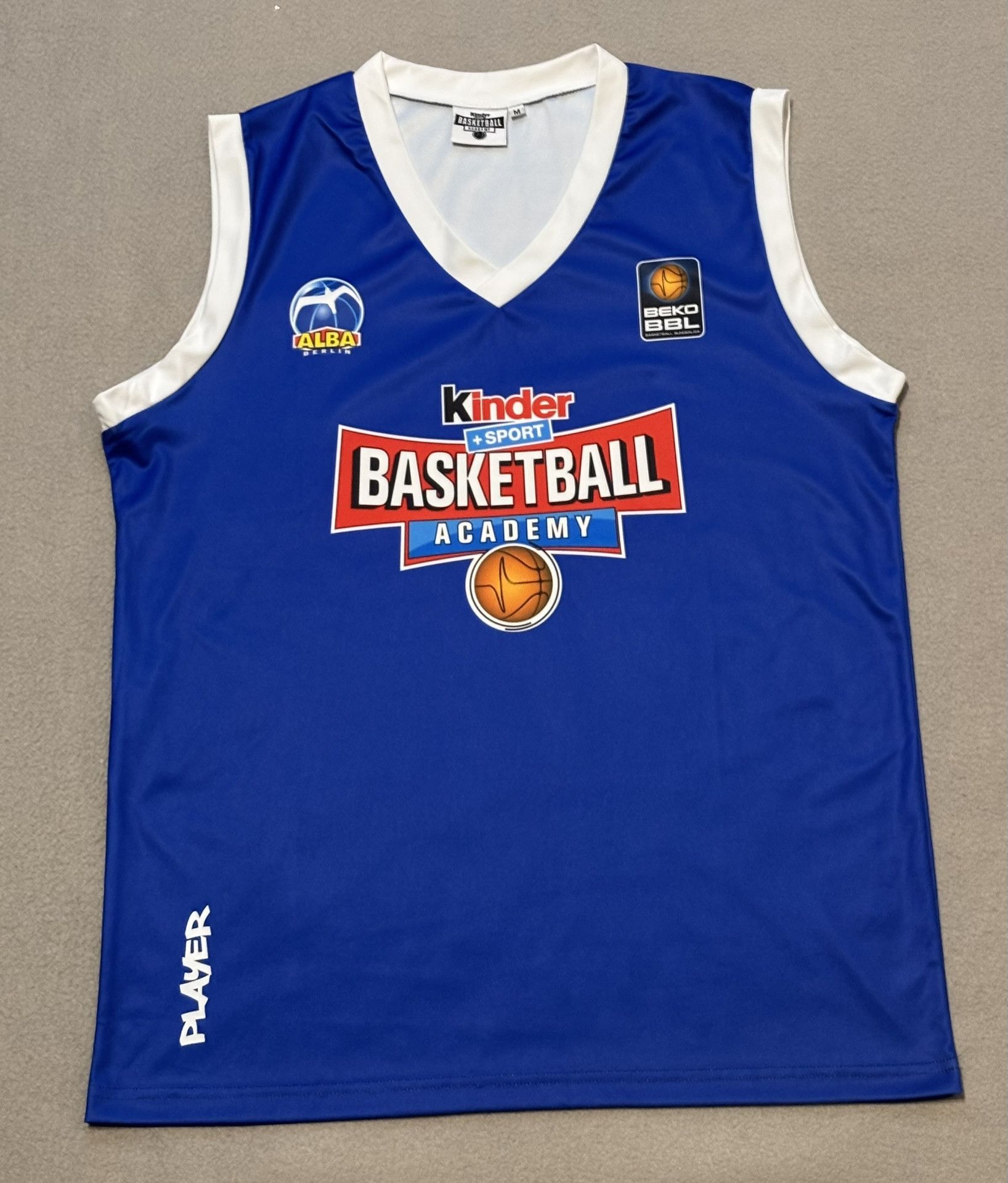 Other Alba Berlin Basketball Academy BBL Basketball Jersey, size M Size US M / EU 48-50 / 2 - 5 Thumbnail