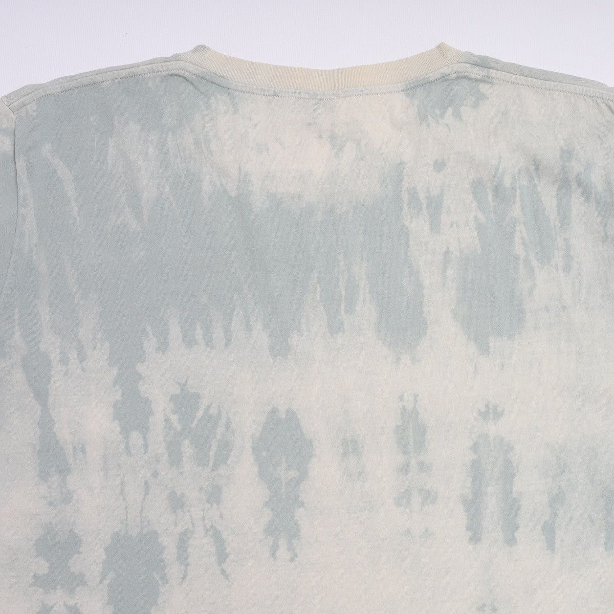 Saint Laurent Paris Saint Laurent Tie Dye Printed Tee T-shirt Blue Center Logo Size US L / EU 52-54 / 3 - 14 Thumbnail
