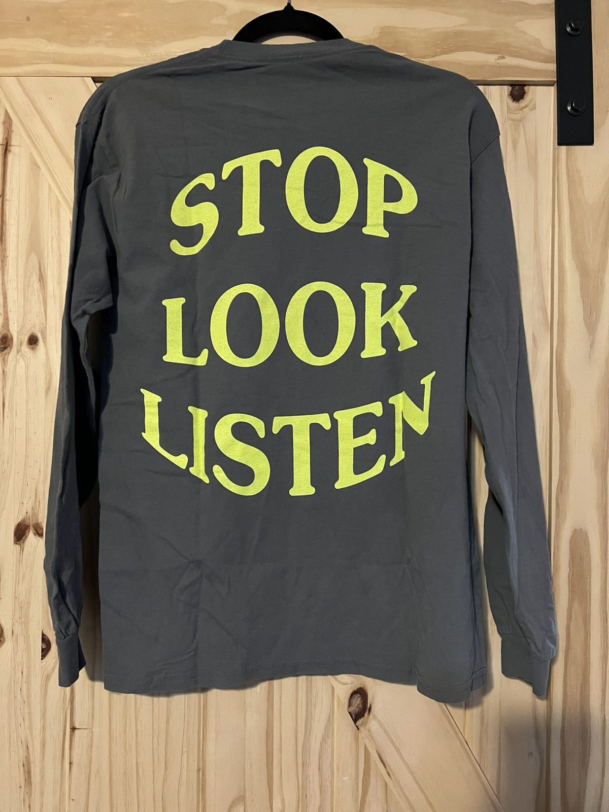 Travis Scott Travis Scott Astroworld Europe Stop Look Listen Long Sleeve Size US M / EU 48-50 / 2 - 2 Thumbnail