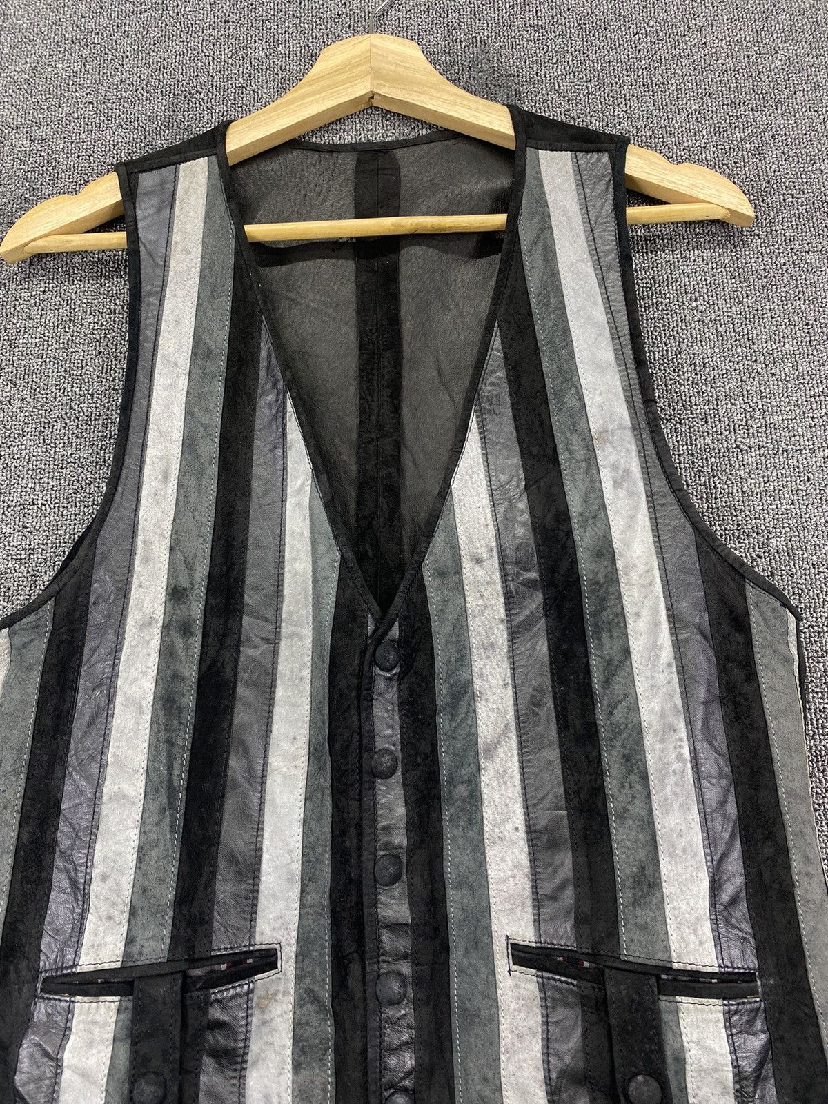 Vintage Vintage Fiorucci Striped Leather Vest Size XS / US 0-2 / IT 36-38 - 4 Thumbnail
