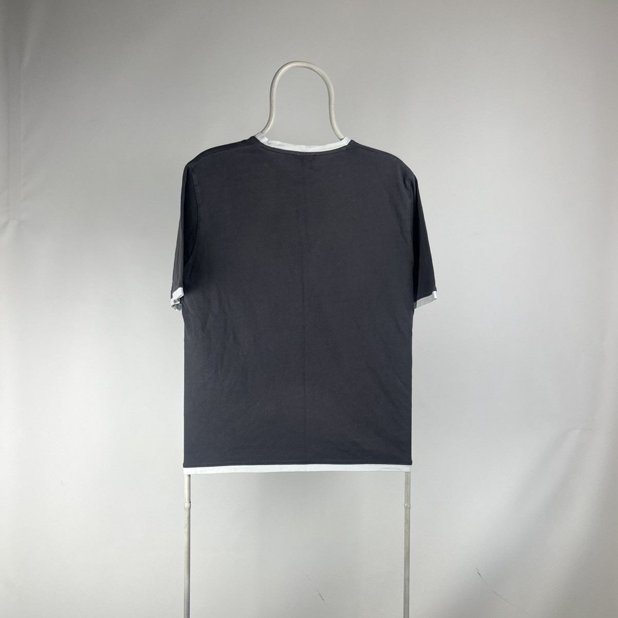 Yves Saint Laurent Yves saint laurent tshirt small logo size Large Size US L / EU 52-54 / 3 - 2 Thumbnail