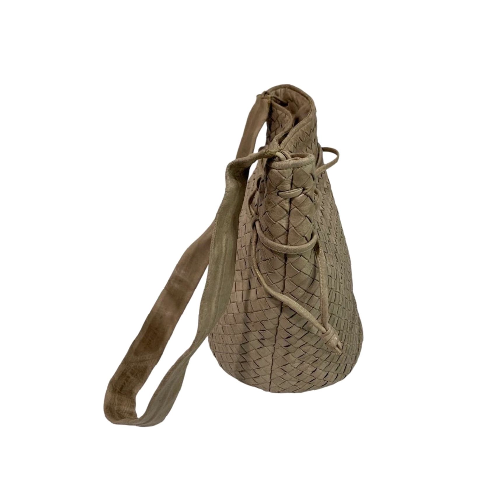 Vintage Madras Bucket Bag Purse Leather Gray Women 12" x 10" 4.5" bottom diameter 15" strap drop Made in Italy Woven Soft Crossbody? Size ONE SIZE - 2 Thumbnail
