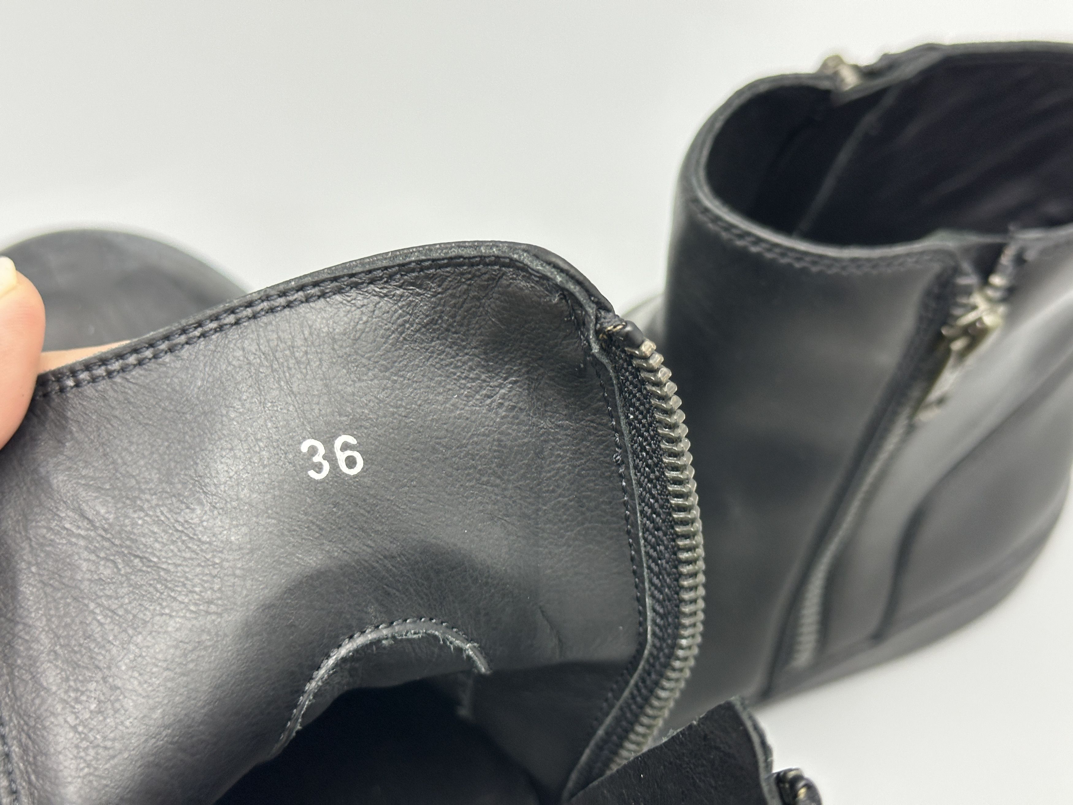 Ann Demeulemeester Ann Demeulemeester Boots Leather Size 36 Size US 6 / IT 36 - 7 Thumbnail