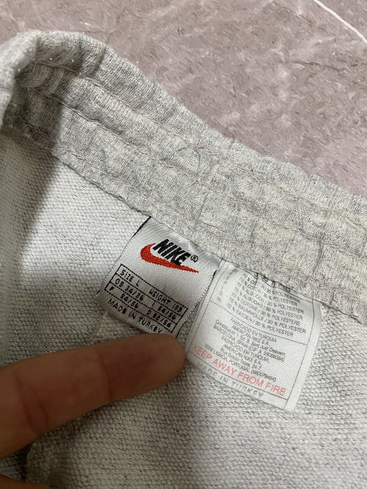 Nike Vintage 90s Nike Sweatpants Joggers Mini Logo Y2K Retro Hype Size US 33 - 9 Thumbnail