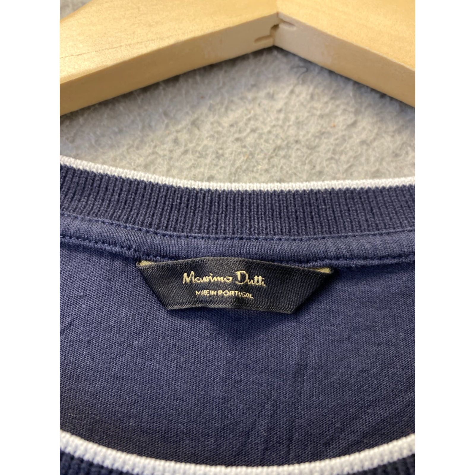 Massimo Dutti VINTAGE Massimo Dutti Navy T-Shirt Unisex Adults M White Casual Smart Style Size M / US 6-8 / IT 42-44 - 3 Thumbnail