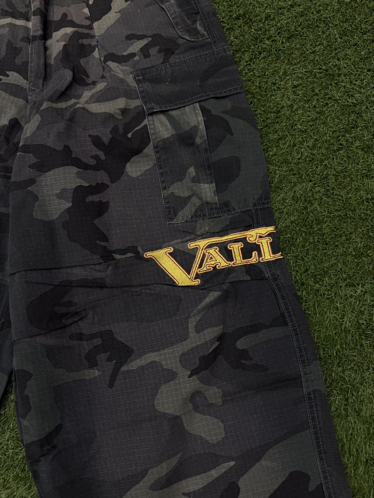 Vale Vale VA-1 Black Camo Cargo Sweatpants Size (30) NEW Size US 30 / EU 46 - 3 Thumbnail
