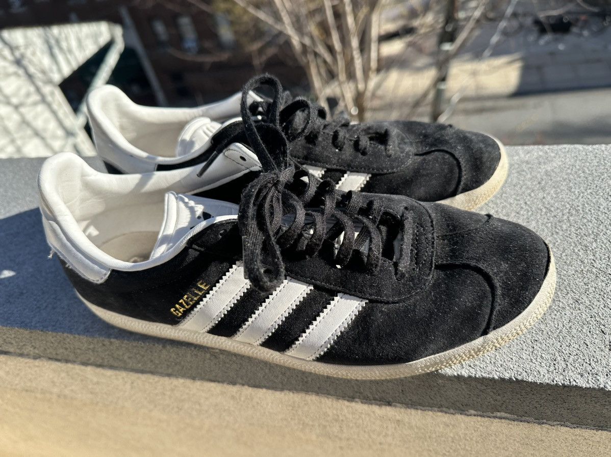 Adidas Adidas Black & White Gazelles Size US 10 / EU 43 - 2 Thumbnail