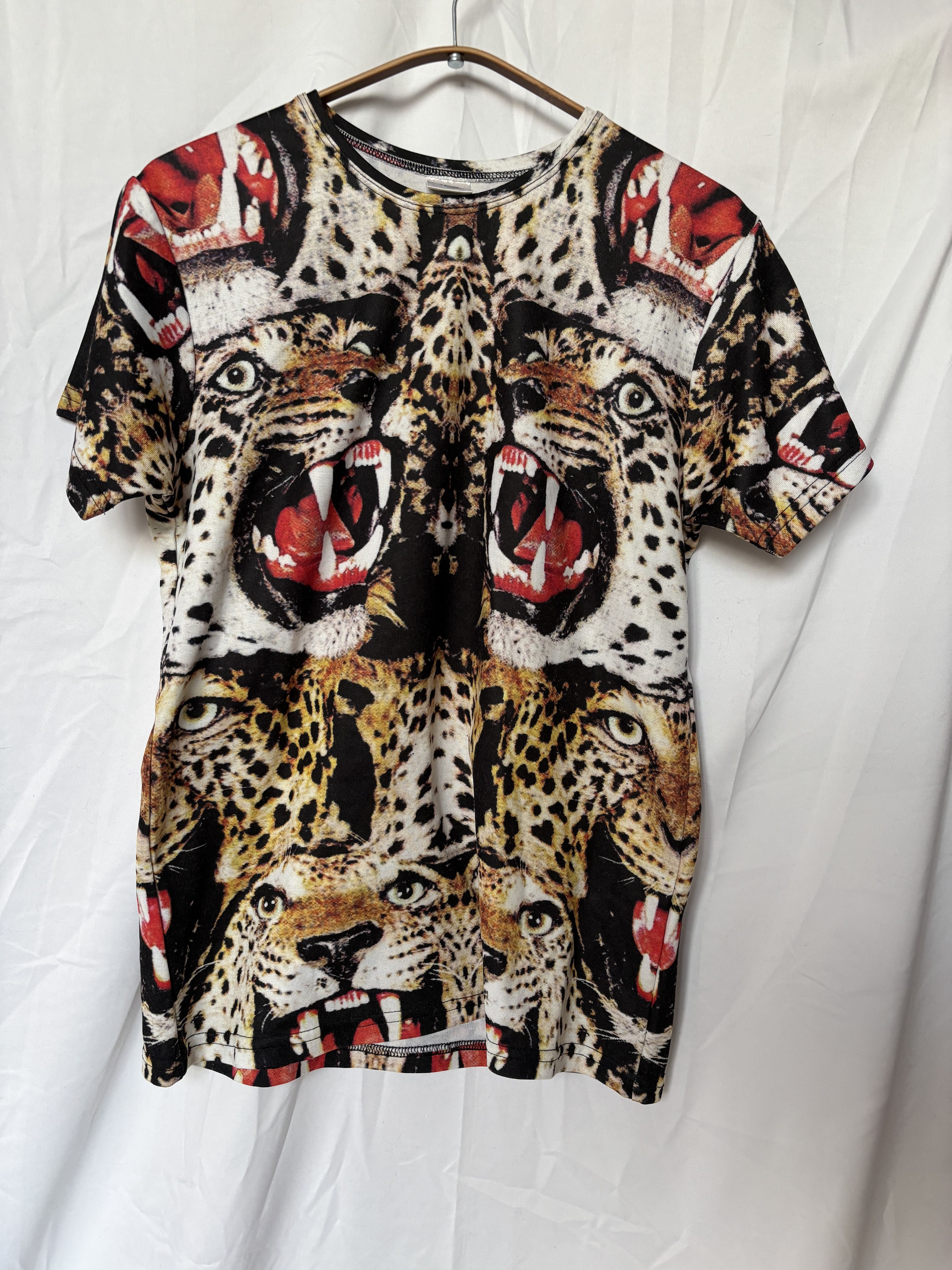 Sugarpills All-Over Leopard Face Graphic Tee Size S / US 4 / IT 40 - 1 Thumbnail