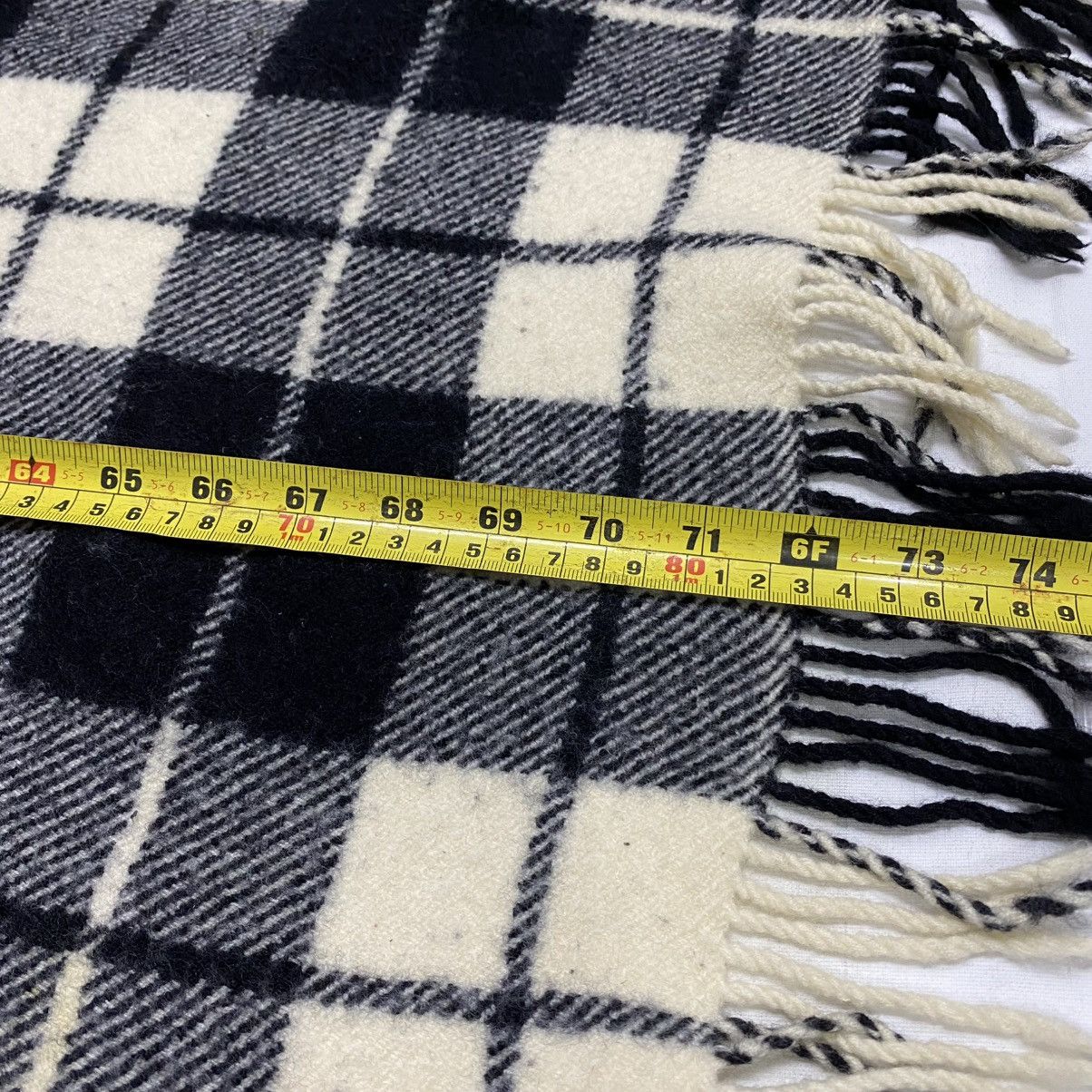 Burberry BURBERRYS PLAID WOOL HOODED CAPE SCARF BUR071 Size ONE SIZE - 11 Thumbnail