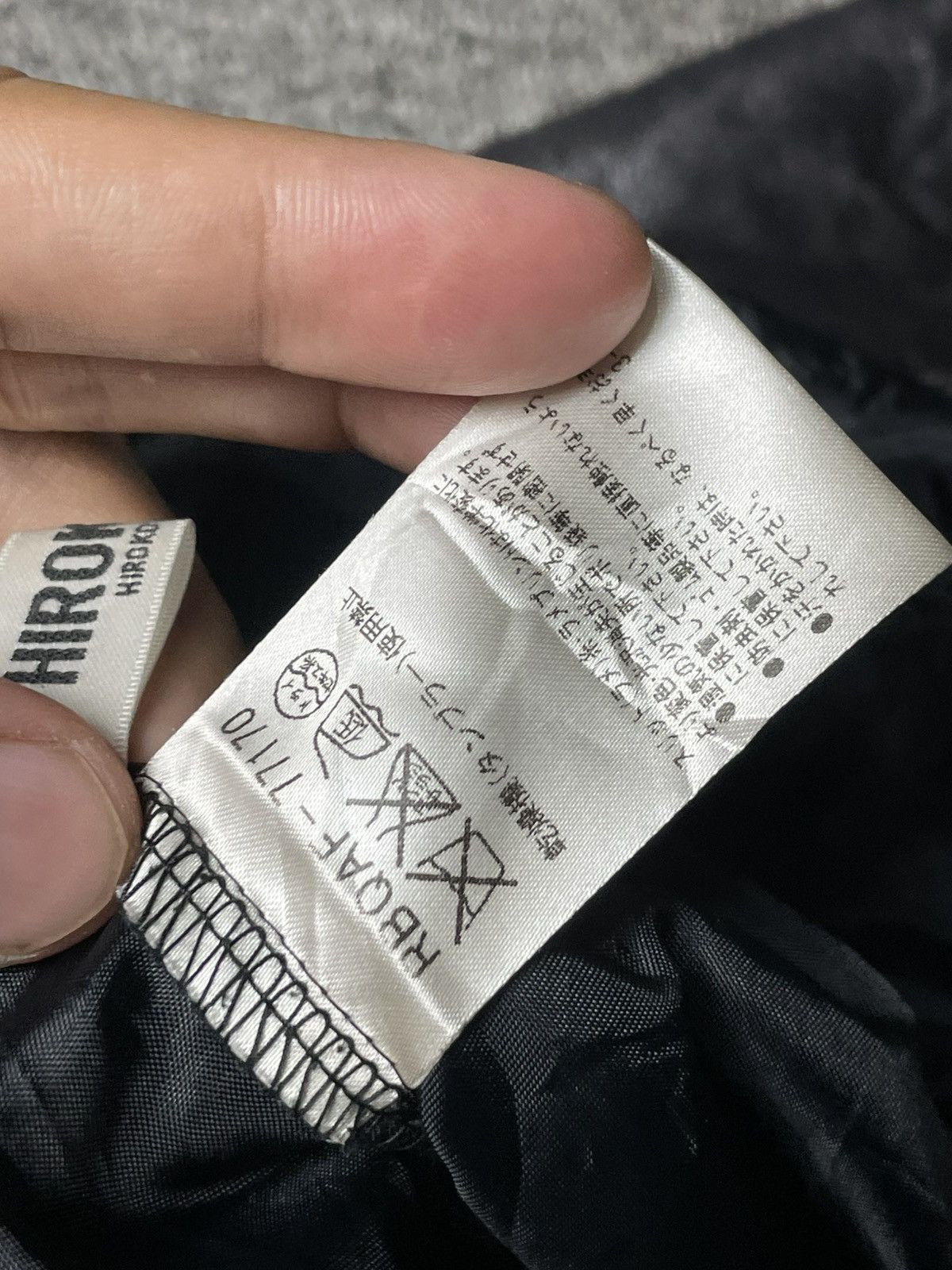 Hiroko Koshino Homme × Japanese Brand × Vintage Vintage Hiroko Koshino Leather Skirt (82) Size 26" / US 2 / IT 38 - 12 Thumbnail