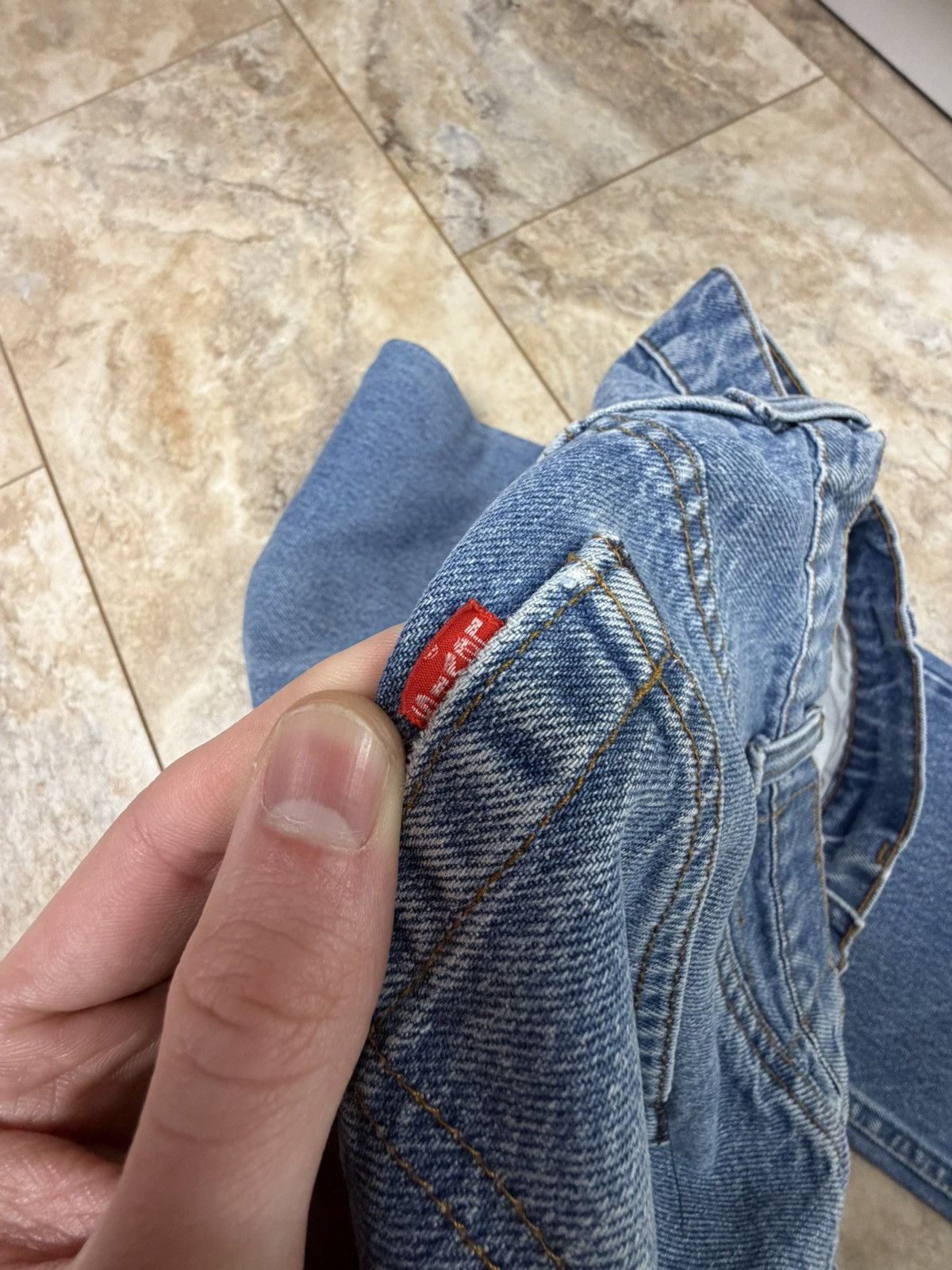 Levi's Levi’s Vintage Light Wash Distressed Denim Size US 33 - 6 Thumbnail