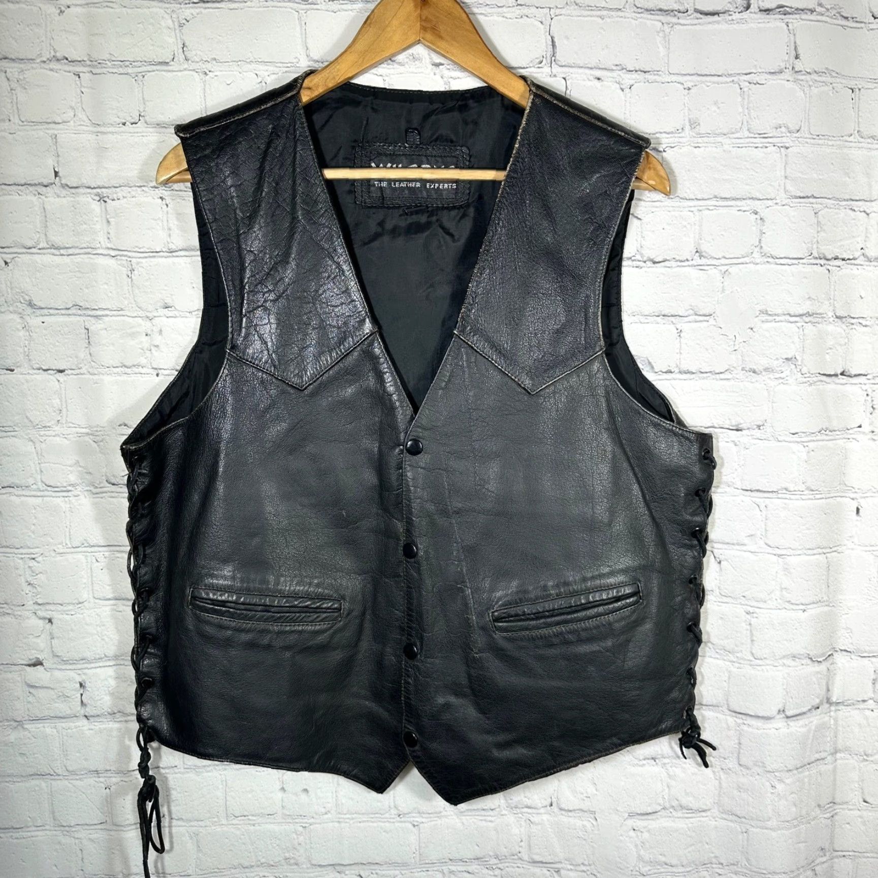 Vintage VINTAGE Wilsons Leather Biker Vest Black Embossed Eagle Side Lace Up Snap Front XL Mens Vest Size US XL / EU 56 / 4 - 7 Thumbnail