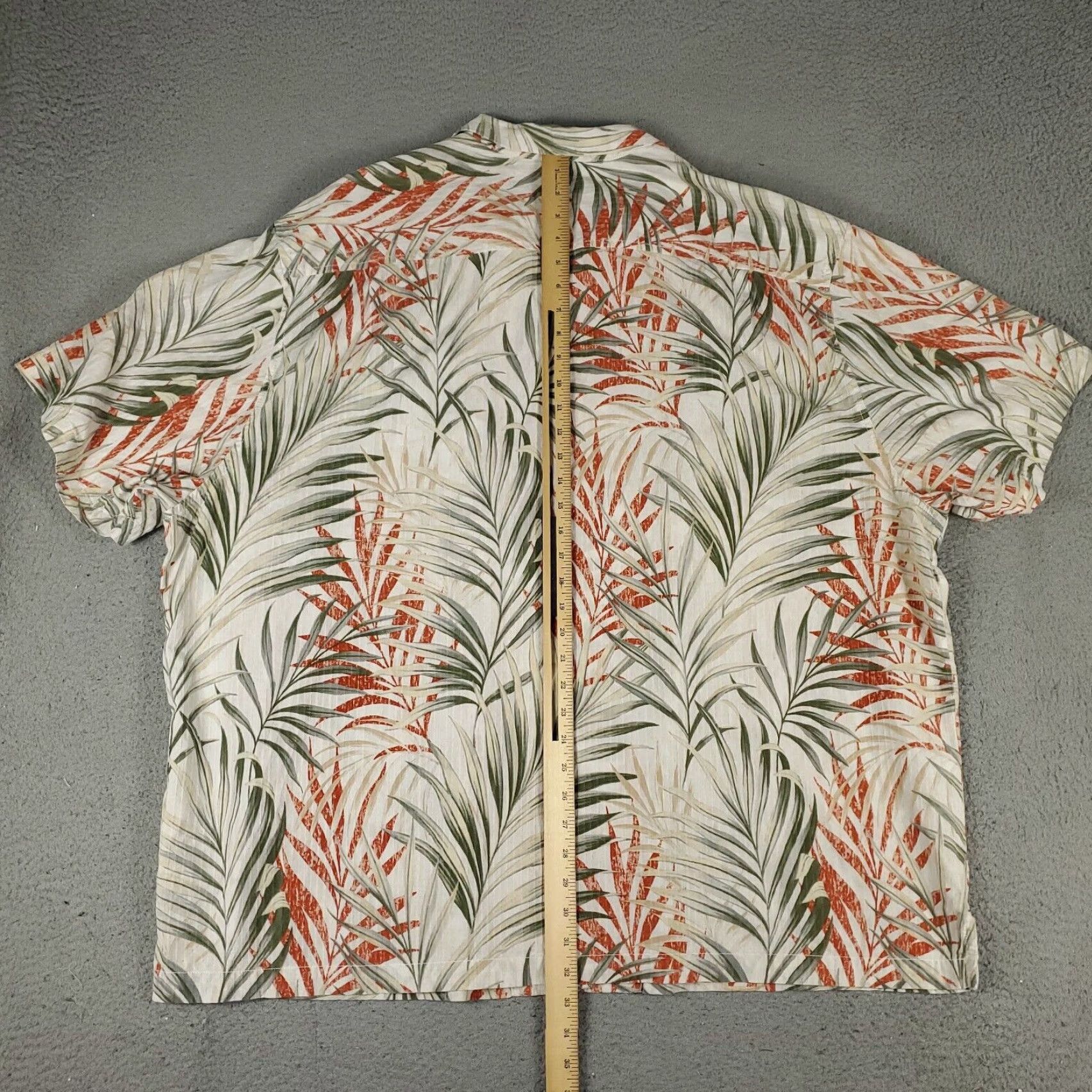 Tommy Bahama VINTAGE Tommy Bahama Shirt Mens 3XL Hawaiian Short Sleeve Button Up Collared Floral Tropical Beach Summer Size US XXL / EU 58 / 5 - 4 Thumbnail