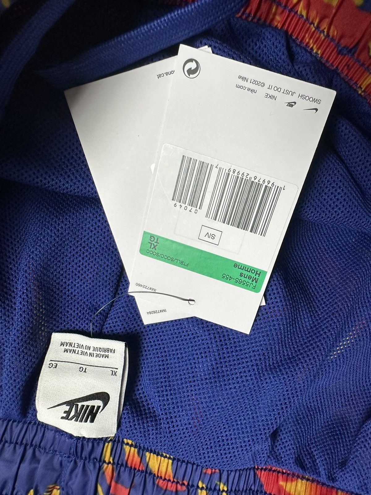 Nike Barcelona Nike tracksuit multicolor rare hawai rare size XL Size US XL / EU 56 / 4 - 6 Thumbnail