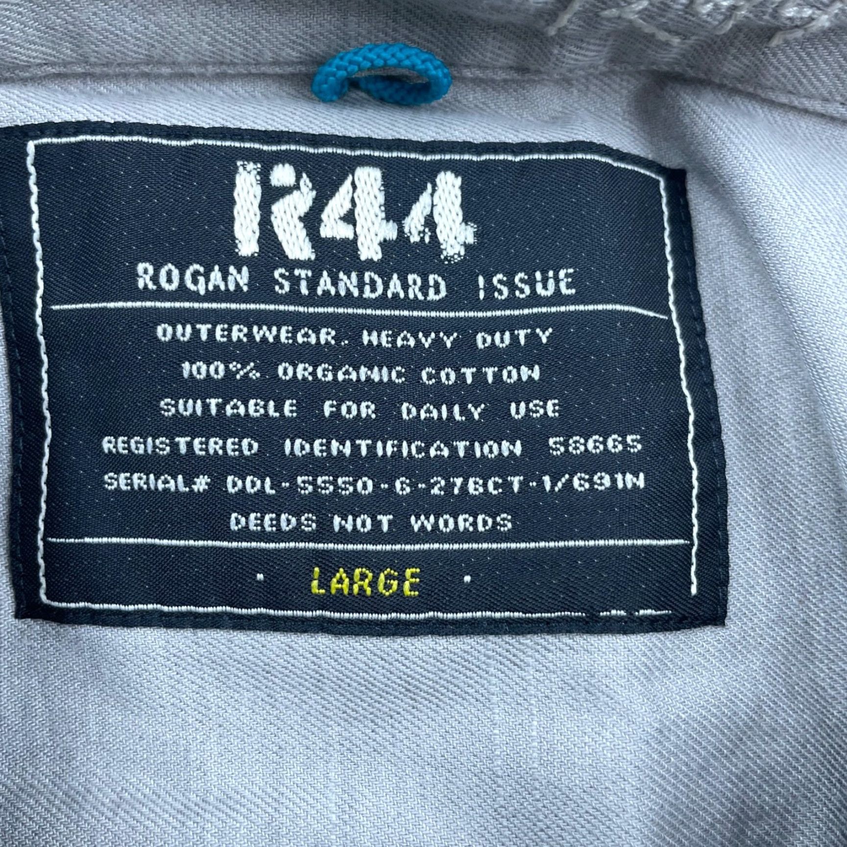 Vintage R44 Rogan Standard Issue Men's Work Shirt Beige L Long Sleeve 100% Organic Cotton Button-Up Pockets Epaulets Traveler Casual Workwear Shirt Size US L / EU 52-54 / 3 - 4 Thumbnail