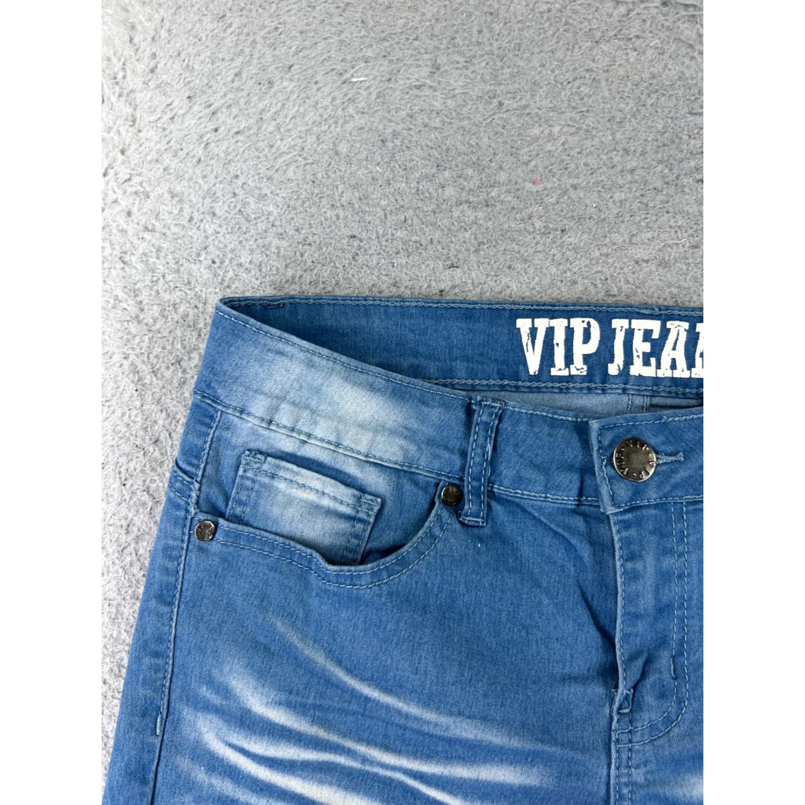 Vintage VIP Jeans Women's Denim Shorts Cut-Off Low Rise 28x3 Blue Cotton Blend 3" Inseam US Size 9 Regular Women's Casual Distressed 90s? Size 30" / US 8 / IT 44 - 4 Thumbnail