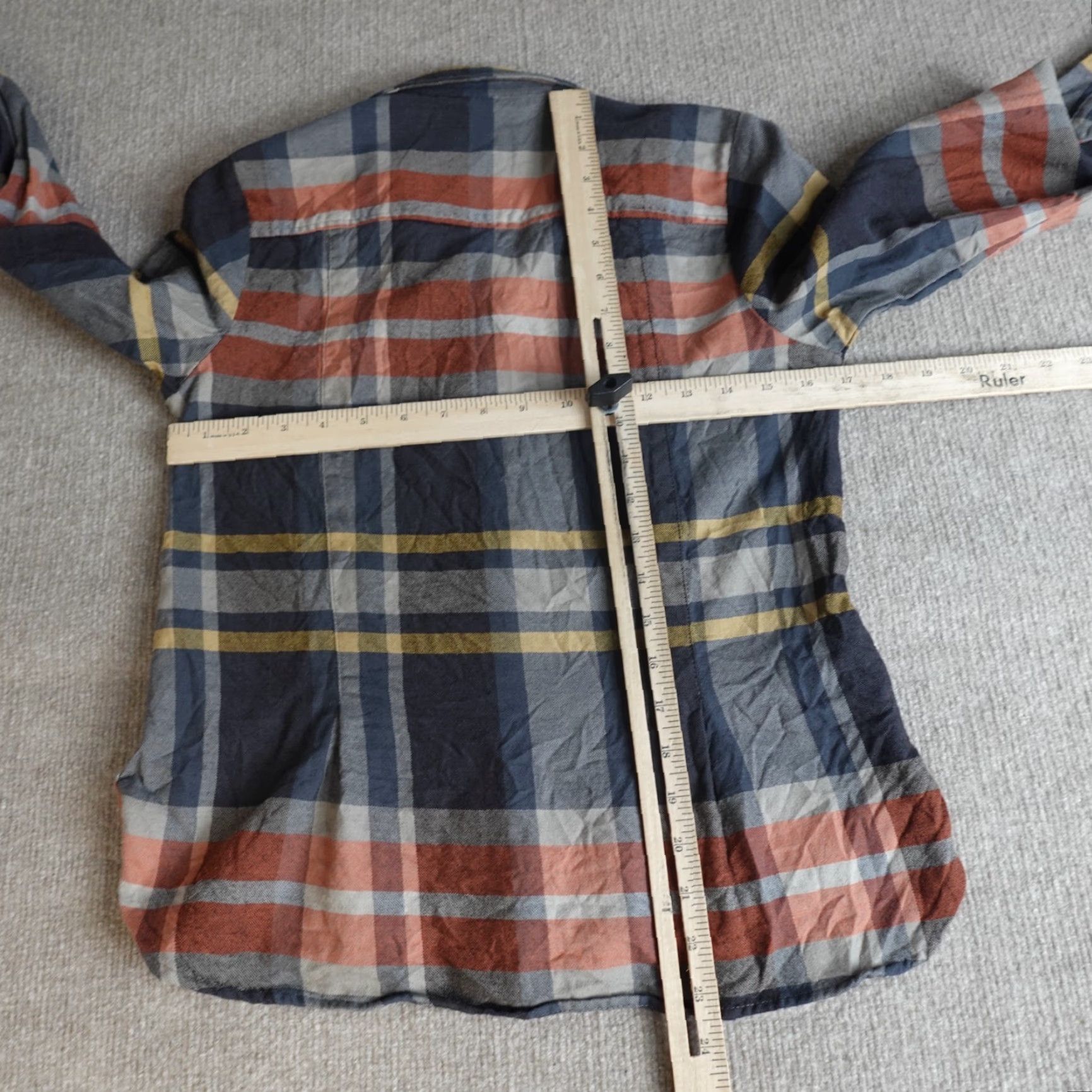 Pendleton VINTAGE Pendleton Womens Shirt Small Gray Blue Plaid Button Front 100% Virgin Wool Size S / US 4 / IT 40 - 4 Thumbnail