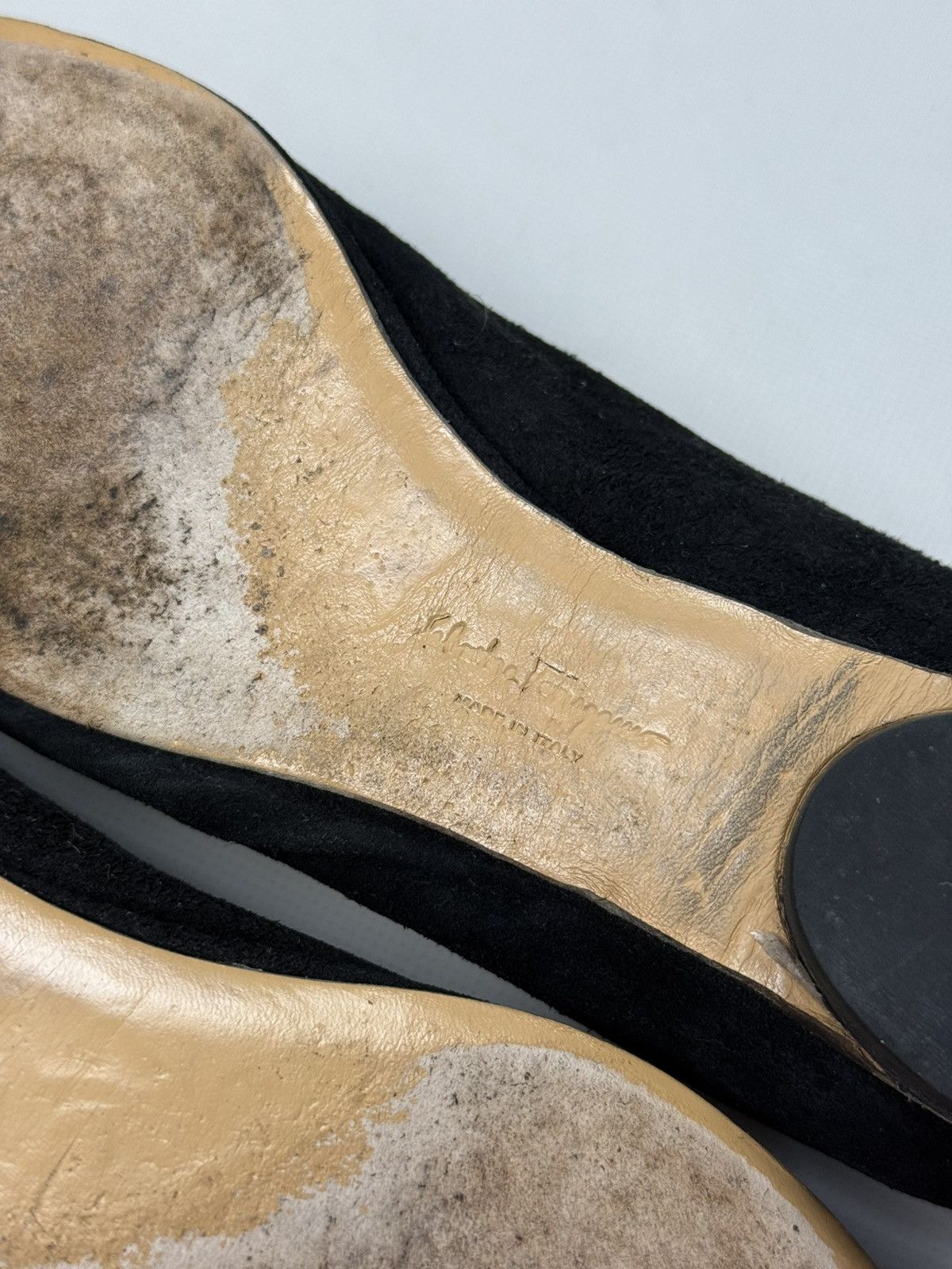 Salvatore Ferragamo Salvatore Ferragamo Ladies Suede Flats Ballets Shoes Size US 8.5 / IT 38.5 - 18 Thumbnail