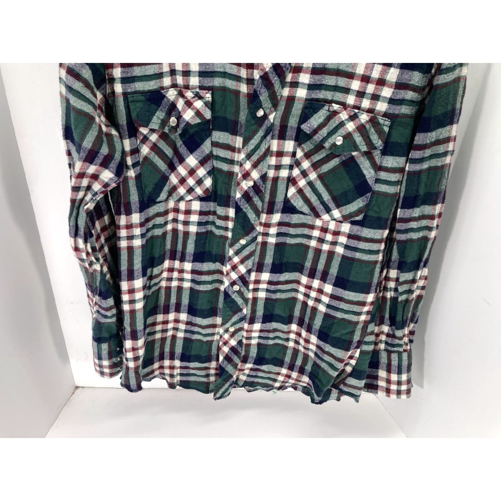 Wrangler VINTAGE Wrangler Flannel Pearl Snap Shirt Men S Green Plaid Long Sleeve Western Size US S / EU 44-46 / 1 - 3 Thumbnail