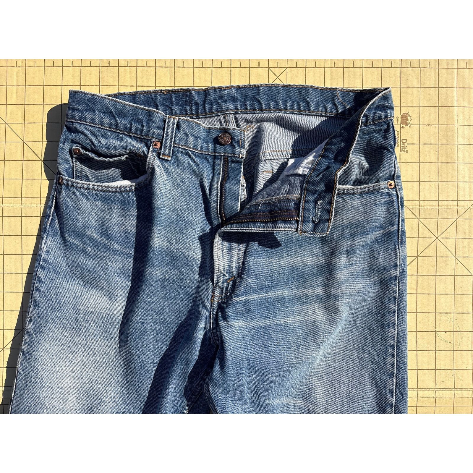 Levi's Vintage 80s Levi’s 505 0217 zipper fly USA made 35x36(33x36) Size US 33 - 4 Thumbnail