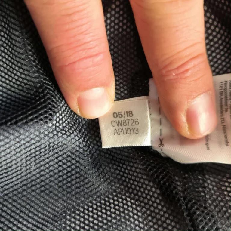 Adidas Juventus 2018-19 Adidas jacket size M Size US M / EU 48-50 / 2 - 6 Thumbnail