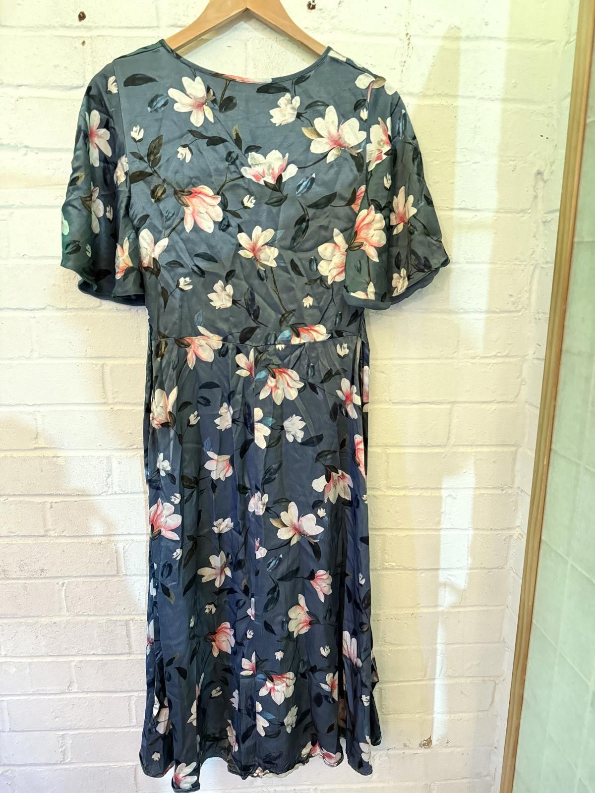 Unknown London Floral Print Midi Dress with Puff Sleeves Size ONE SIZE - 3 Thumbnail