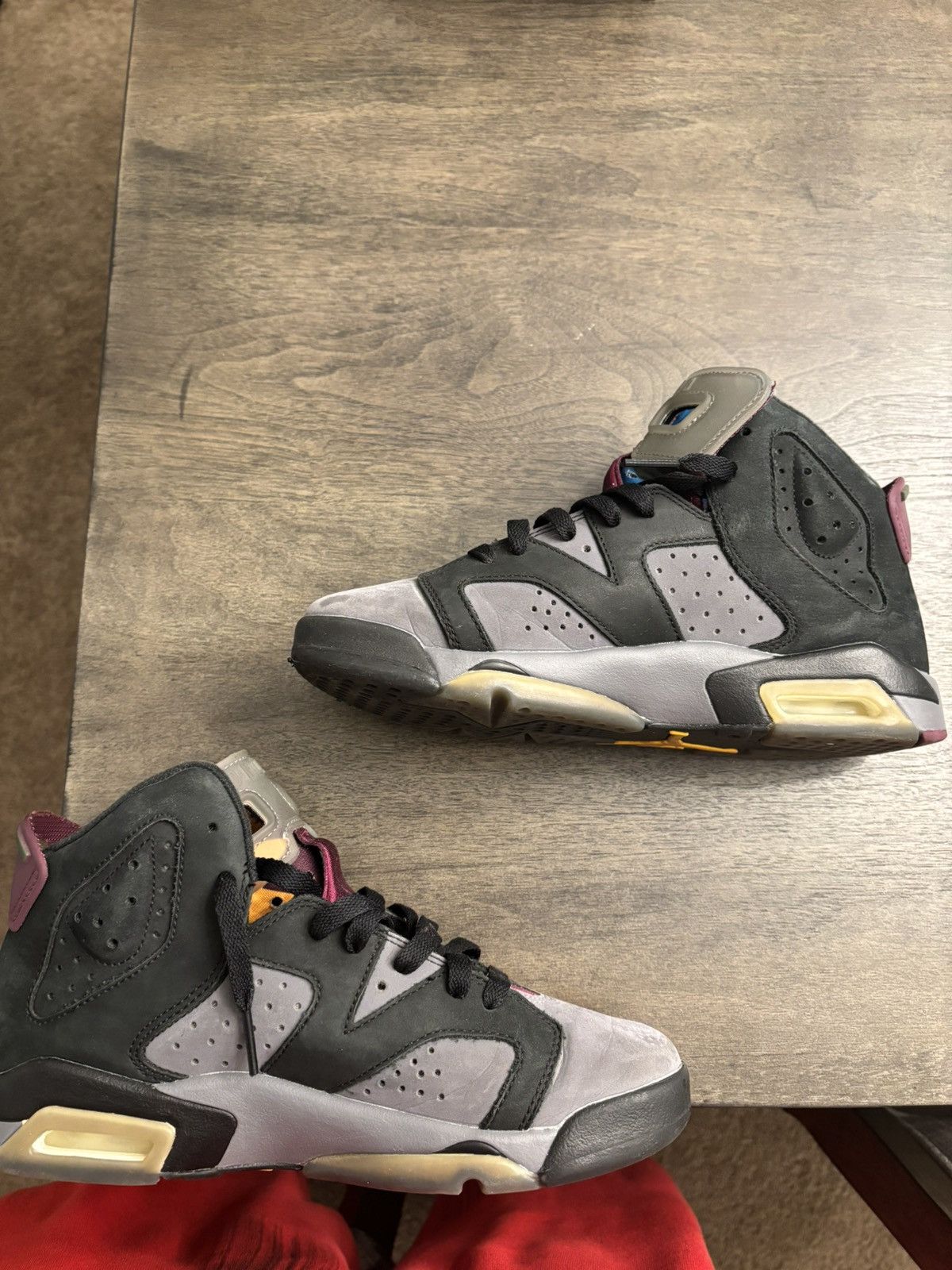 Jordan Brand AIR JORDAN 6 RETRO BORDEAUX (GS) Size US 6.5 / EU 39-40 - 2 Thumbnail