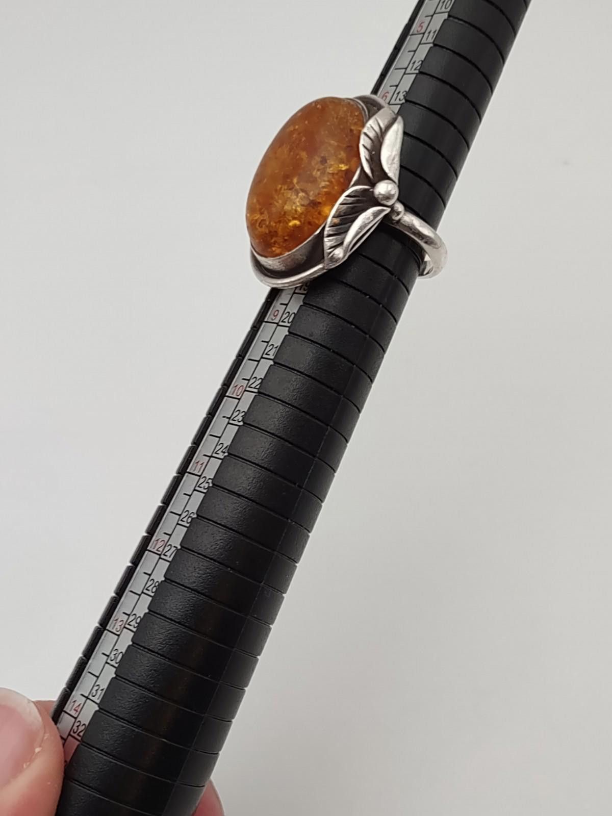 The Unbranded Brand VTG Sterling Silver 10g + Large Oval Baltic Amber Ring Sz 8 Size ONE SIZE - 2 Thumbnail