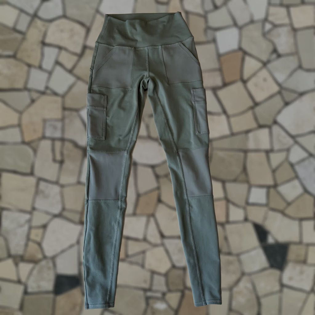 Alo Alo High Waist Cargo Legging In Gray Women’s XS Size 26" / US 2 / IT 38 - 1 Thumbnail