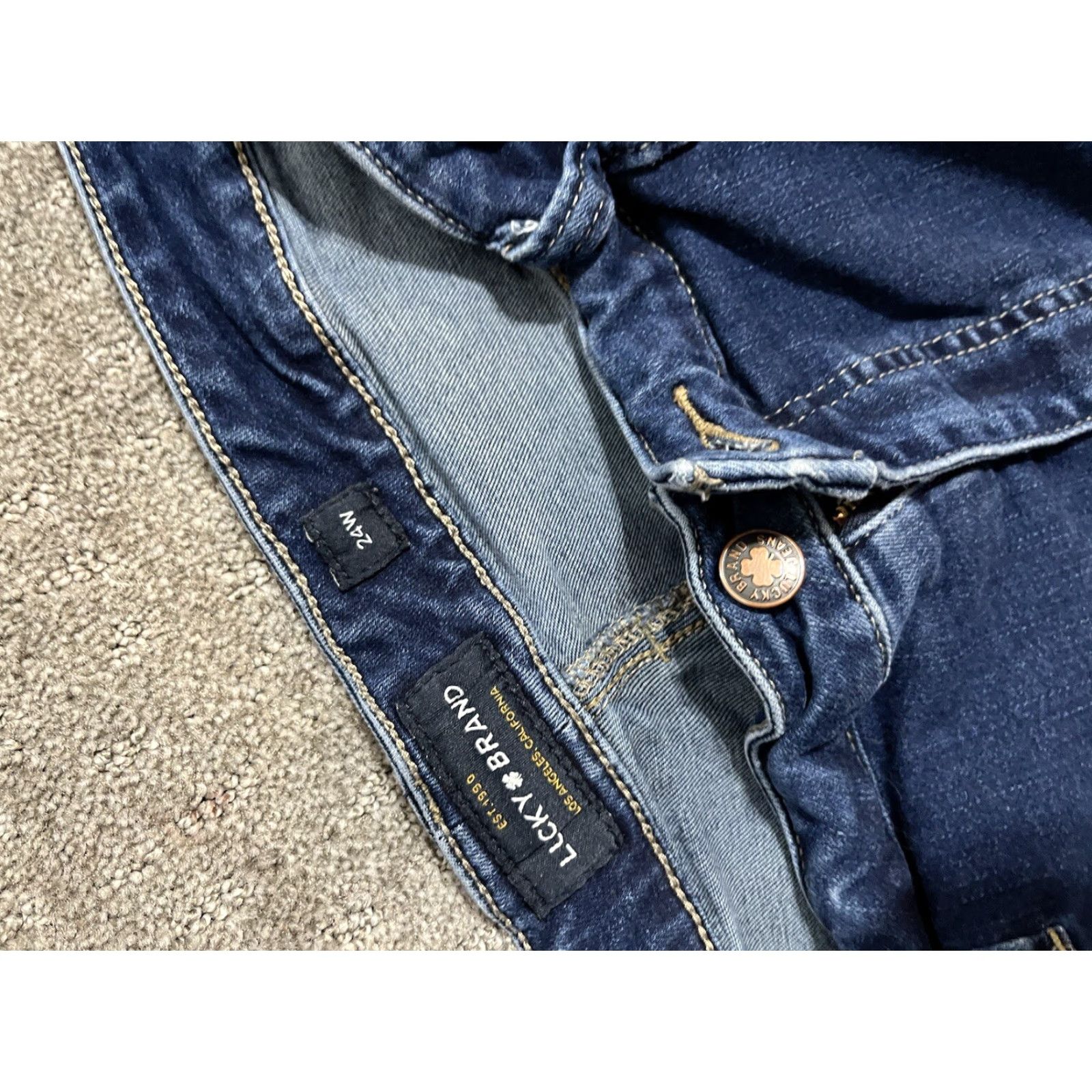 Lucky Brand Lucky Brand Jeans 5-Pocket Design Denim High Rise Curvy Plus Size 24W Blues Dark Emma Stretch Legging Jegging Women's Jeans Size 42" / US 20 - 7 Thumbnail