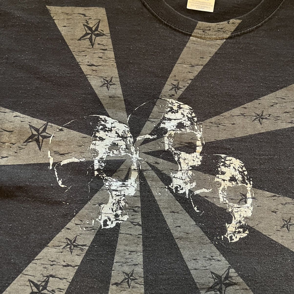 Vintage Vintage 2000s Y2K Black Skulls & Stars Graphic T shirt Size US XXL / EU 58 / 5 - 3 Thumbnail