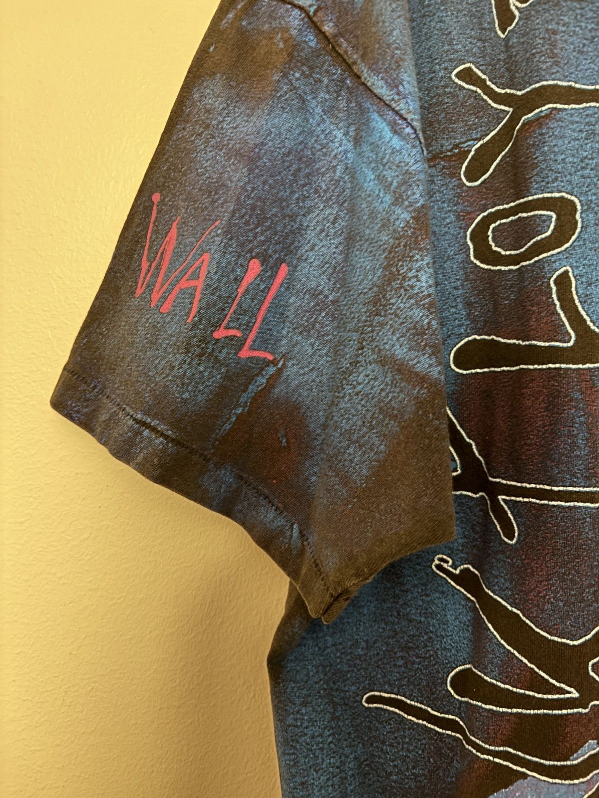 Pink Floyd VINTAGE Pink Floyd The Wall AOP T-Shirt Hanes Heavyweight XL Size US XL / EU 56 / 4 - 8 Thumbnail