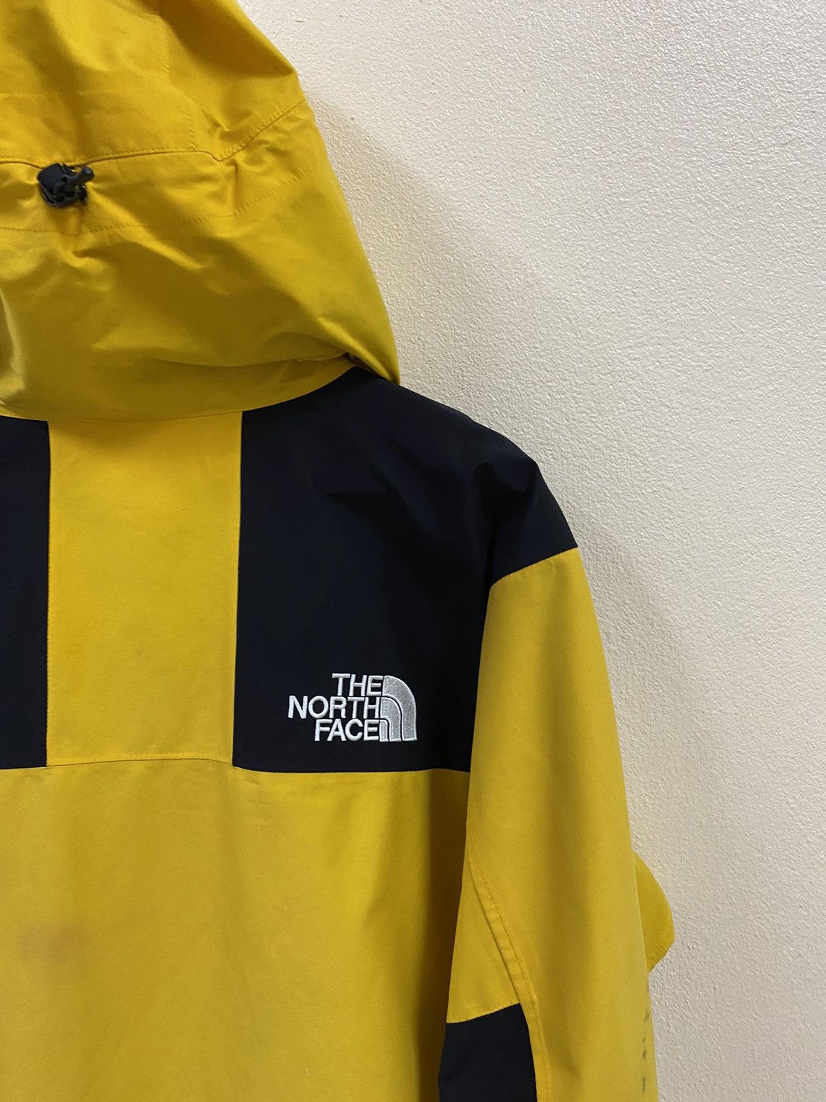 The North Face The North Face Goretex Outwear Yellow Size US L / EU 52-54 / 3 - 10 Thumbnail