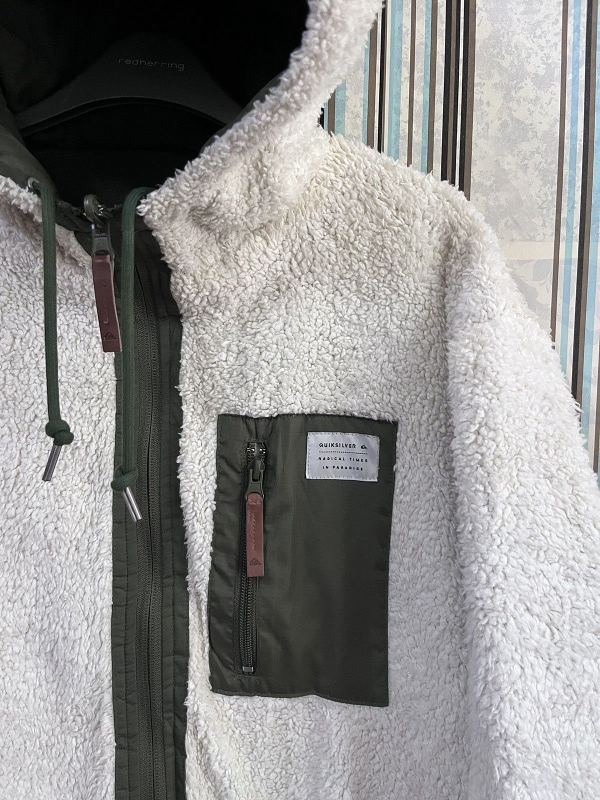Quiksilver Quilted Fleece reversible hood radical paradise #E5 Size US L / EU 52-54 / 3 - 7 Thumbnail