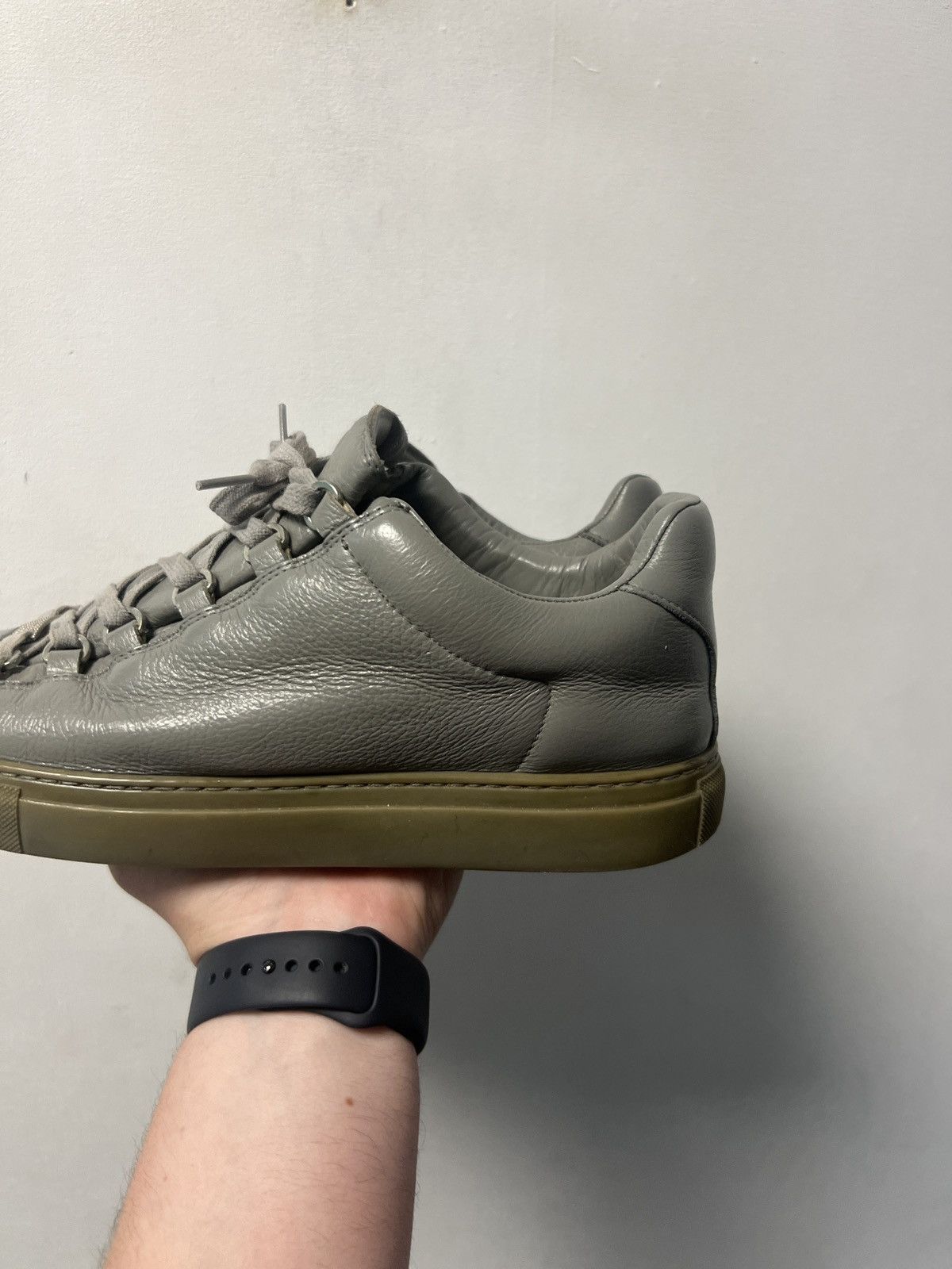 Balenciaga Balenciaga Arena Leather Low Top Sneakers Gray Size 42 Size US 9 / EU 42 - 5 Thumbnail