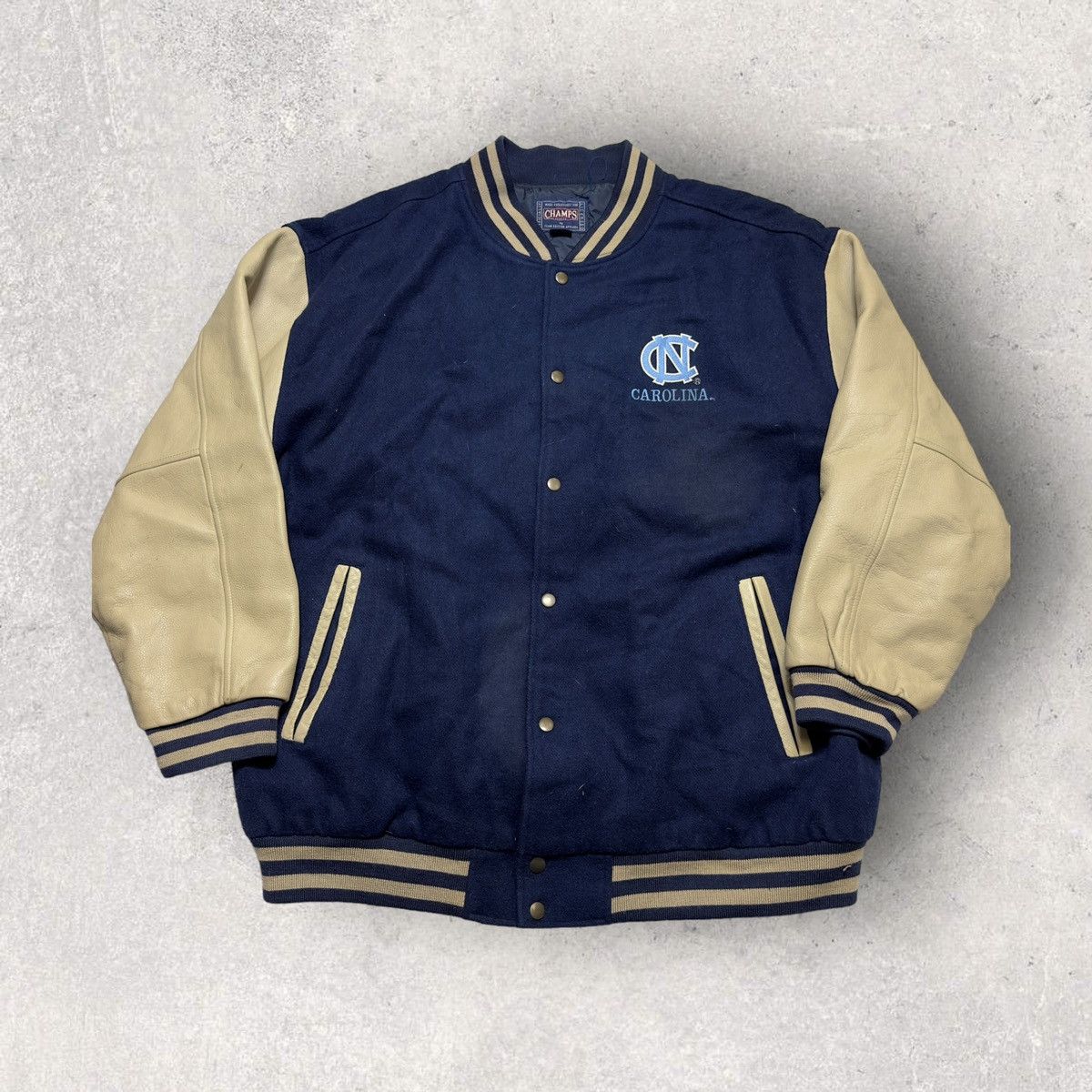 NCAA × Vintage Vintage Carolina Tar Heels varsity jacket Size US XXL / EU 58 / 5 - 1 Thumbnail